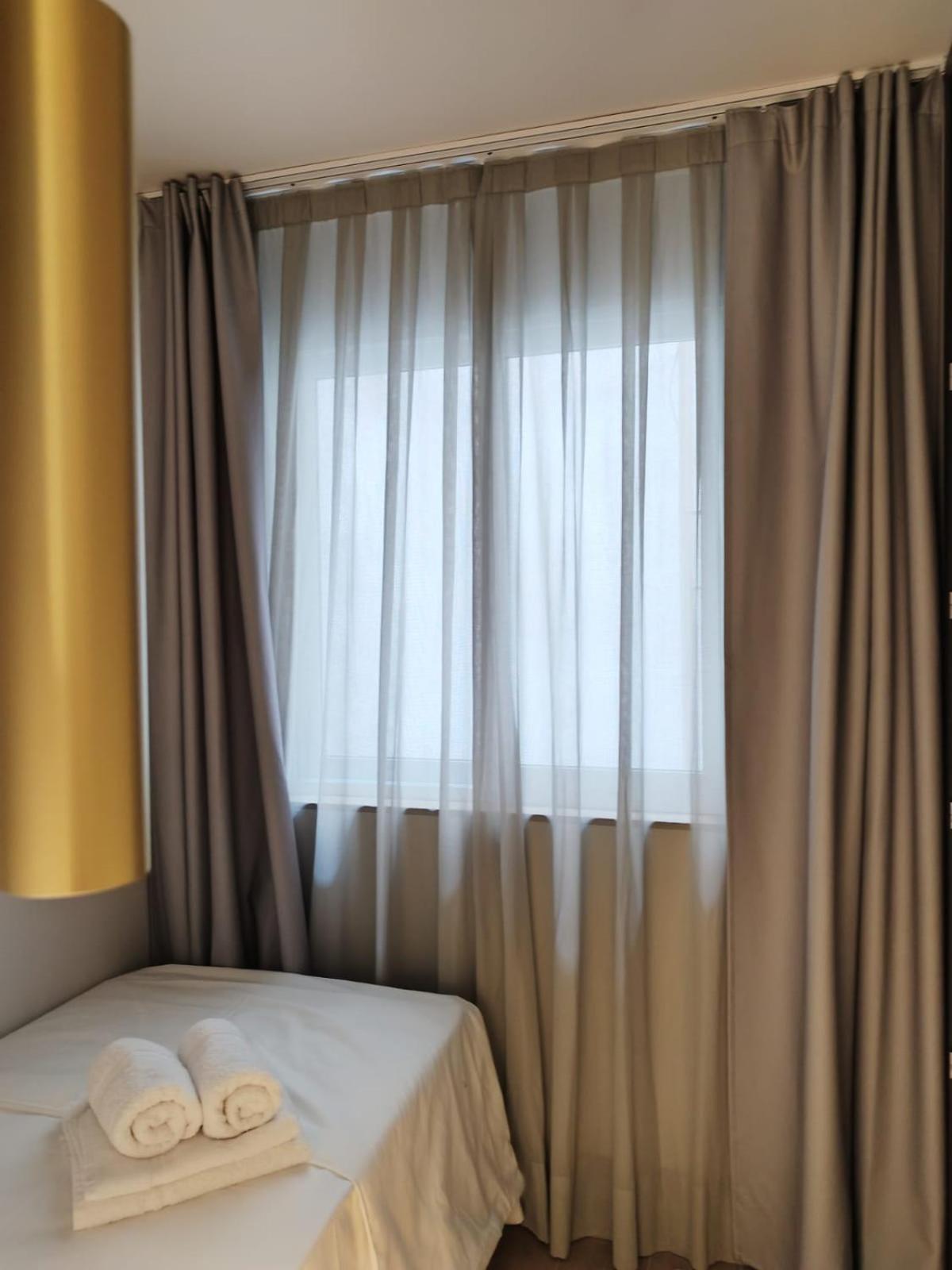 Plaza Rooms