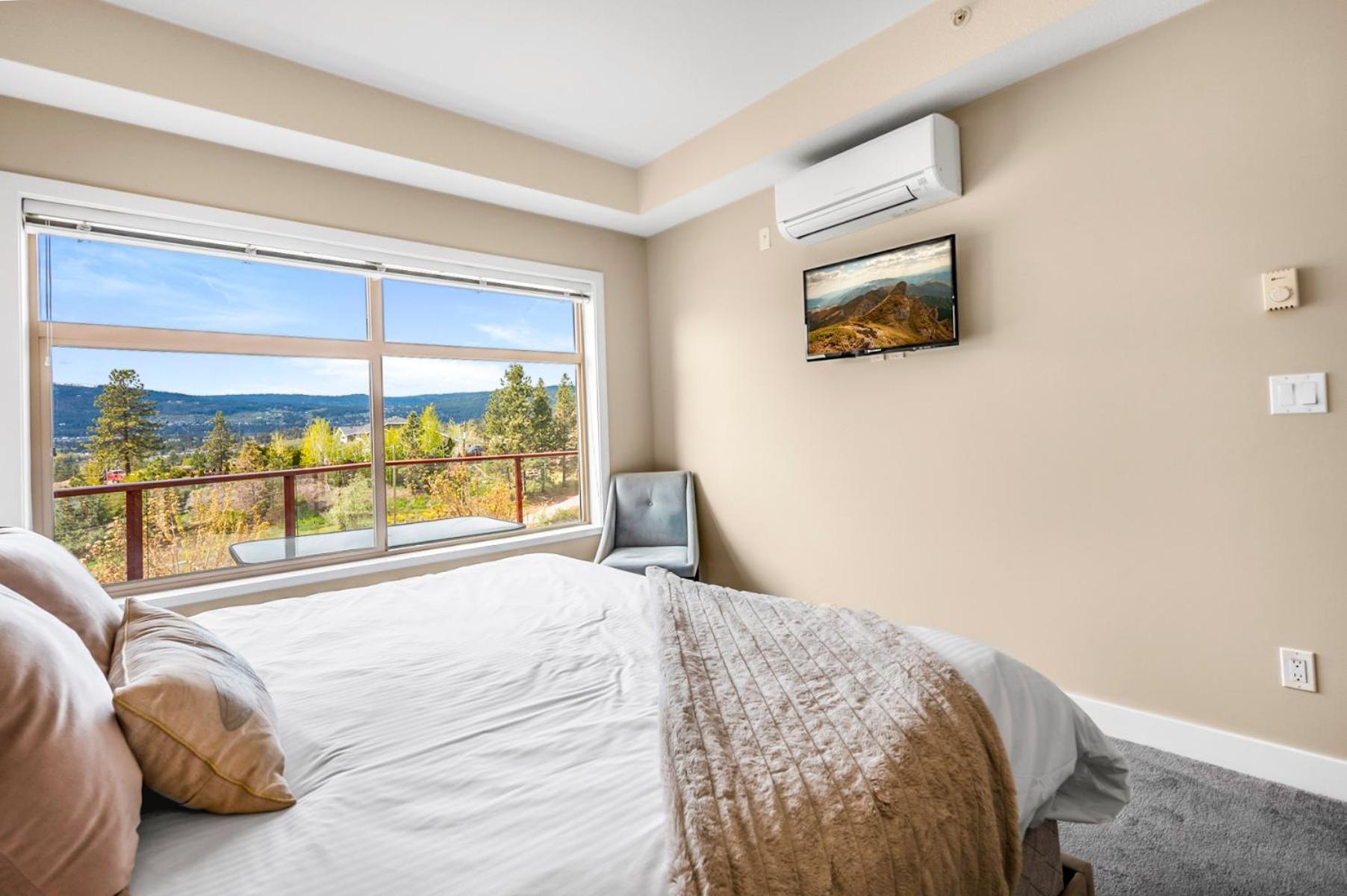 Top Floor Apartment at Amenity Rich Resort 406