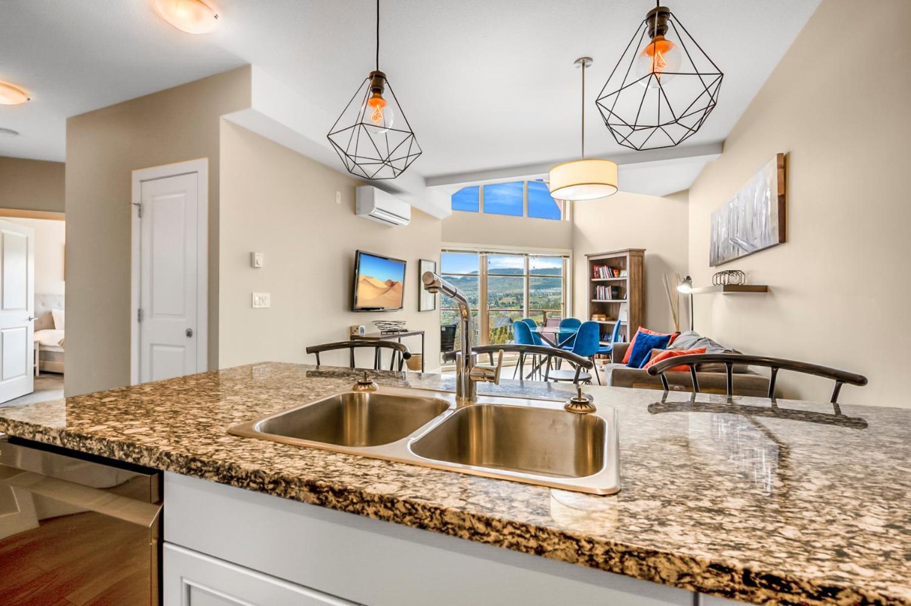 Top Floor Apartment at Amenity Rich Resort 406