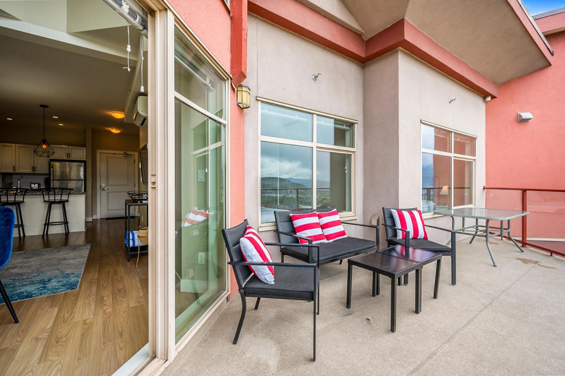 Top Floor Apartment at Amenity Rich Resort 406
