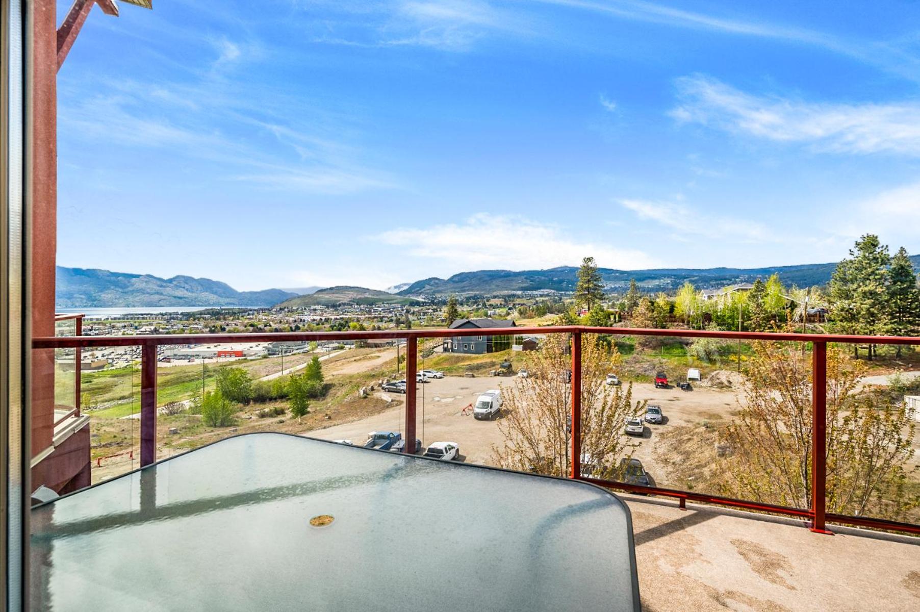 Top Floor Apartment at Amenity Rich Resort 406