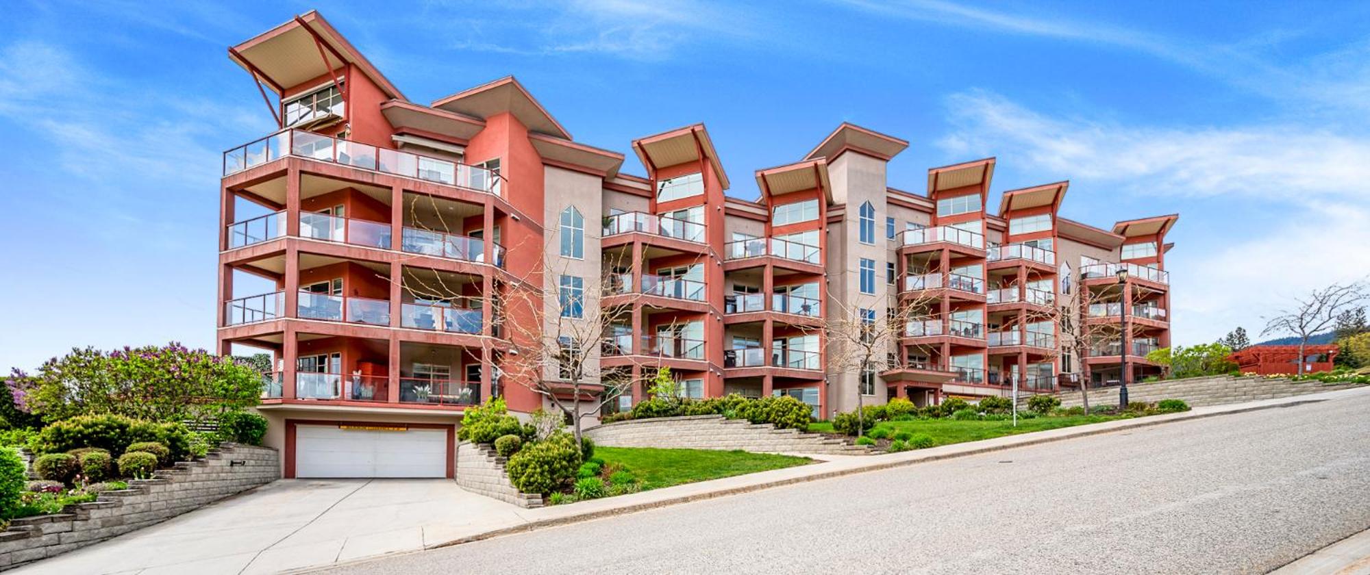 Top Floor Apartment at Amenity Rich Resort 406