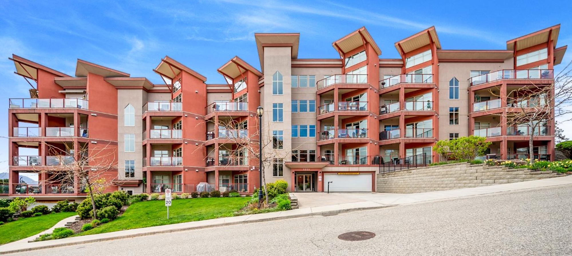 Top Floor Apartment at Amenity Rich Resort 406