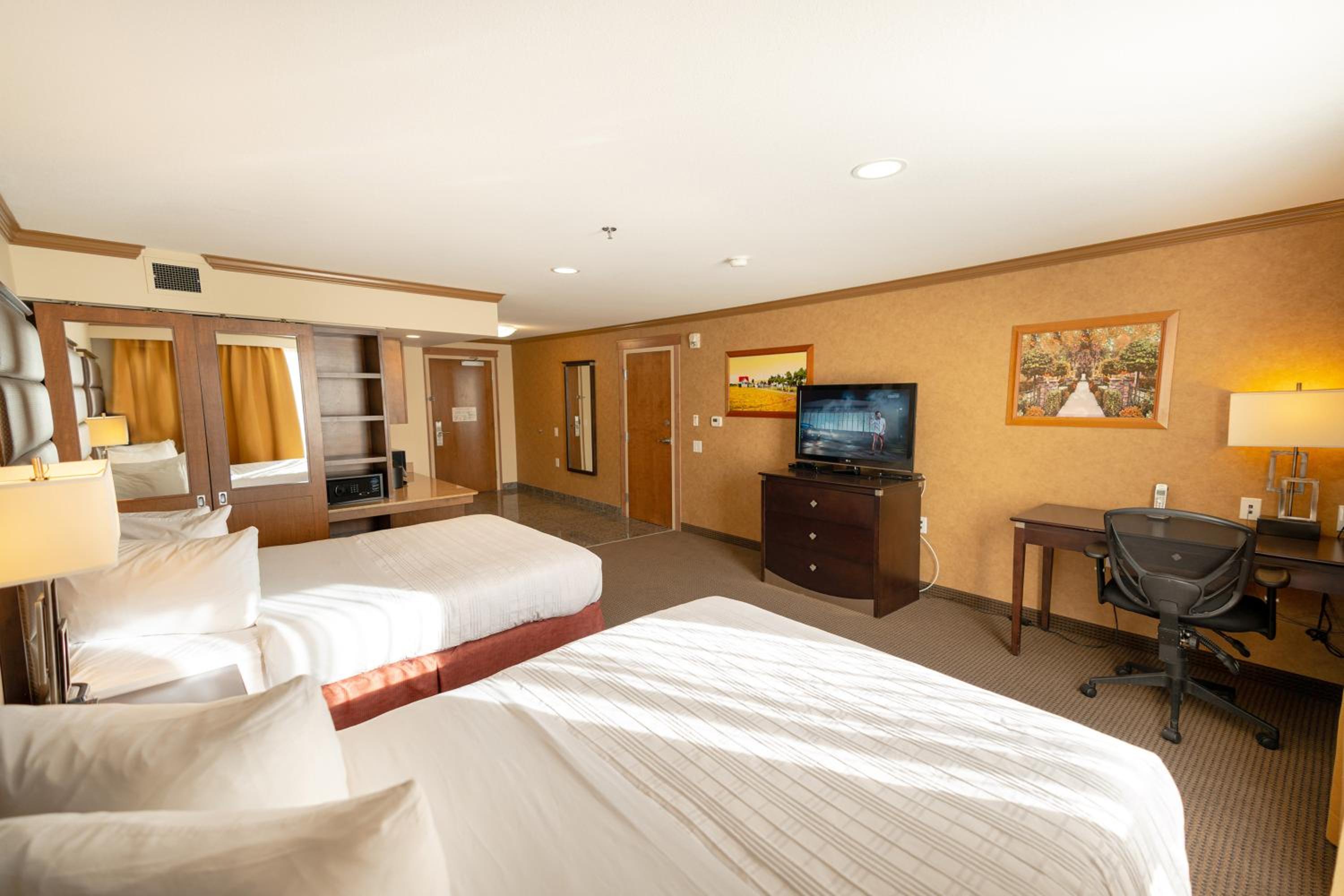Camrose Resort Hotel