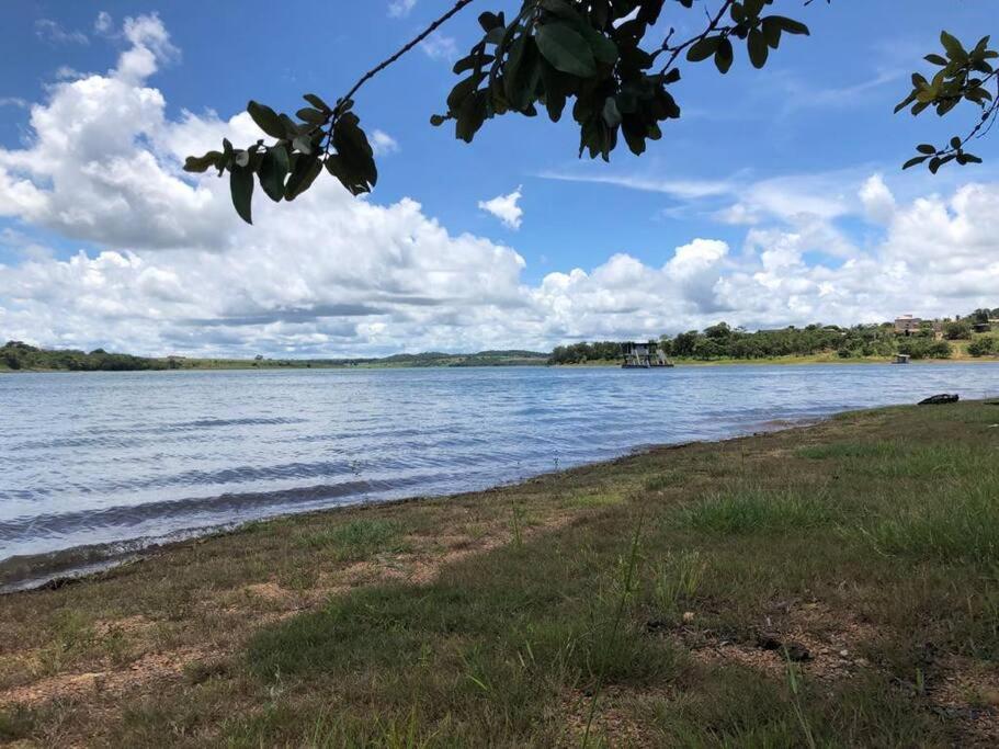 Rancho Sossego - Casa a 100m do Lago Corumbá IV