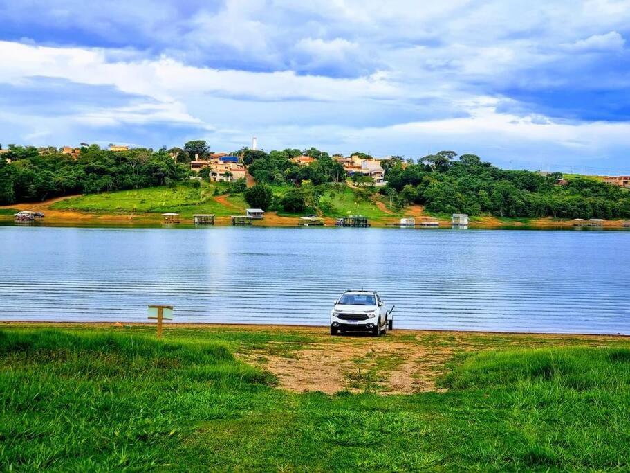 Rancho Sossego - Casa a 100m do Lago Corumbá IV