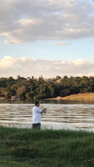 Rancho Sossego - Casa a 100m do Lago Corumbá IV