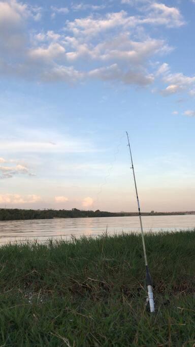 Rancho Sossego - Casa a 100m do Lago Corumbá IV