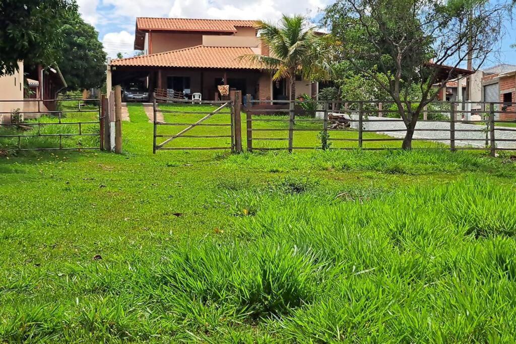 Rancho Sossego - Casa a 100m do Lago Corumbá IV