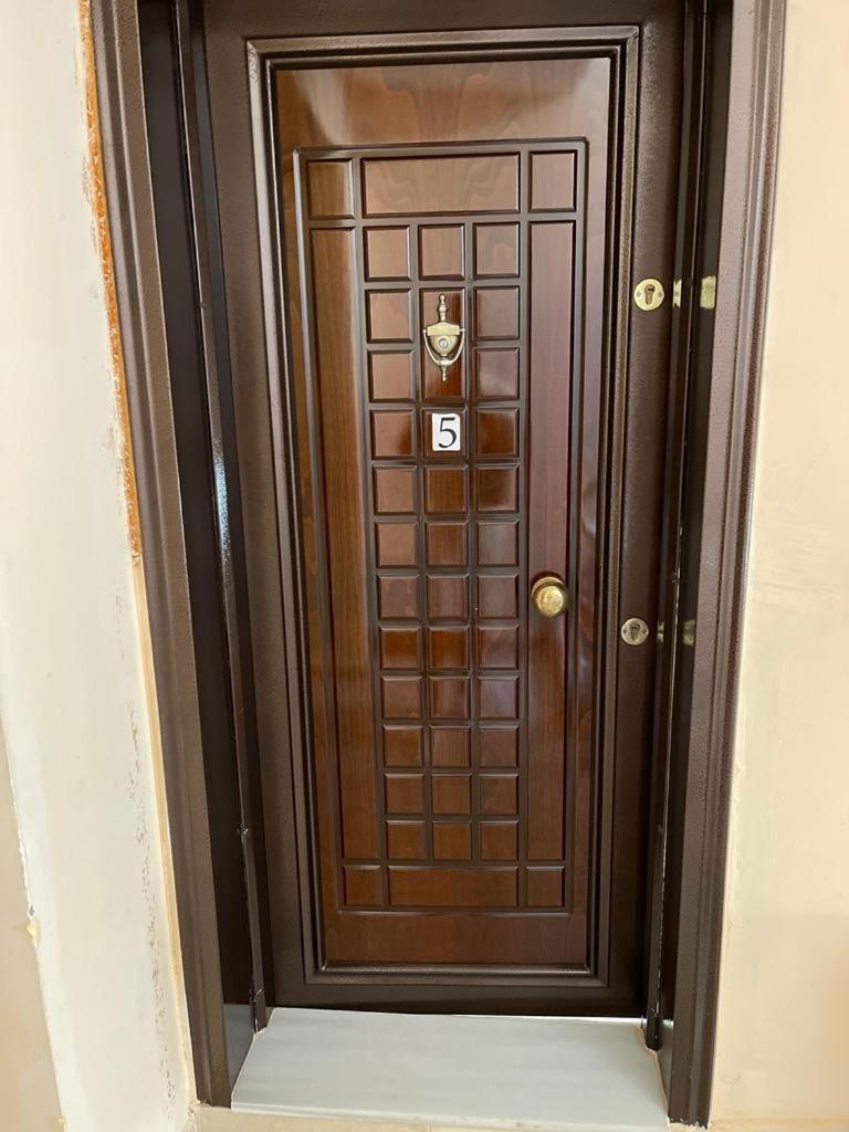 Saranda Apartment Holiday Home