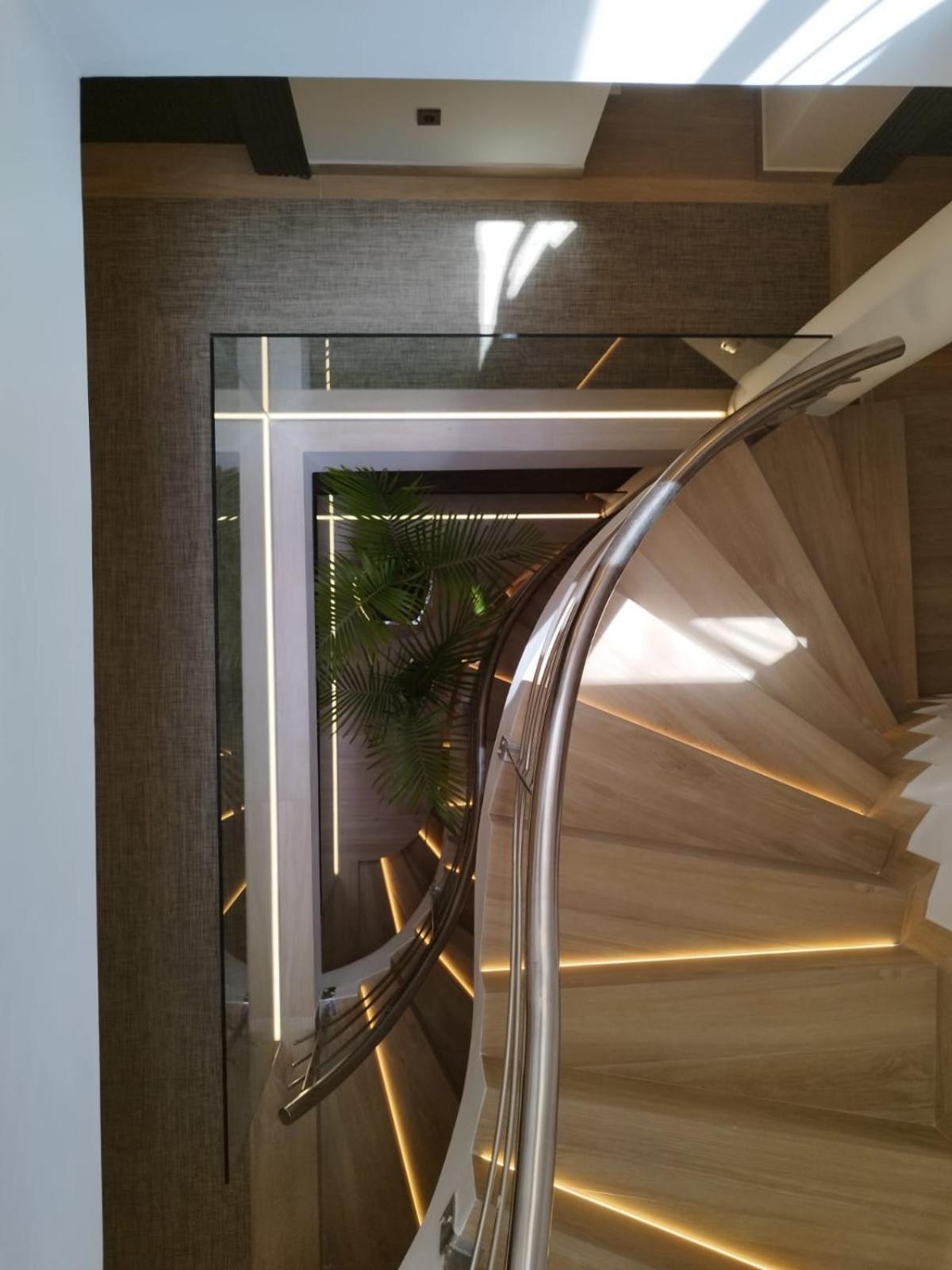 Plaza Rooms