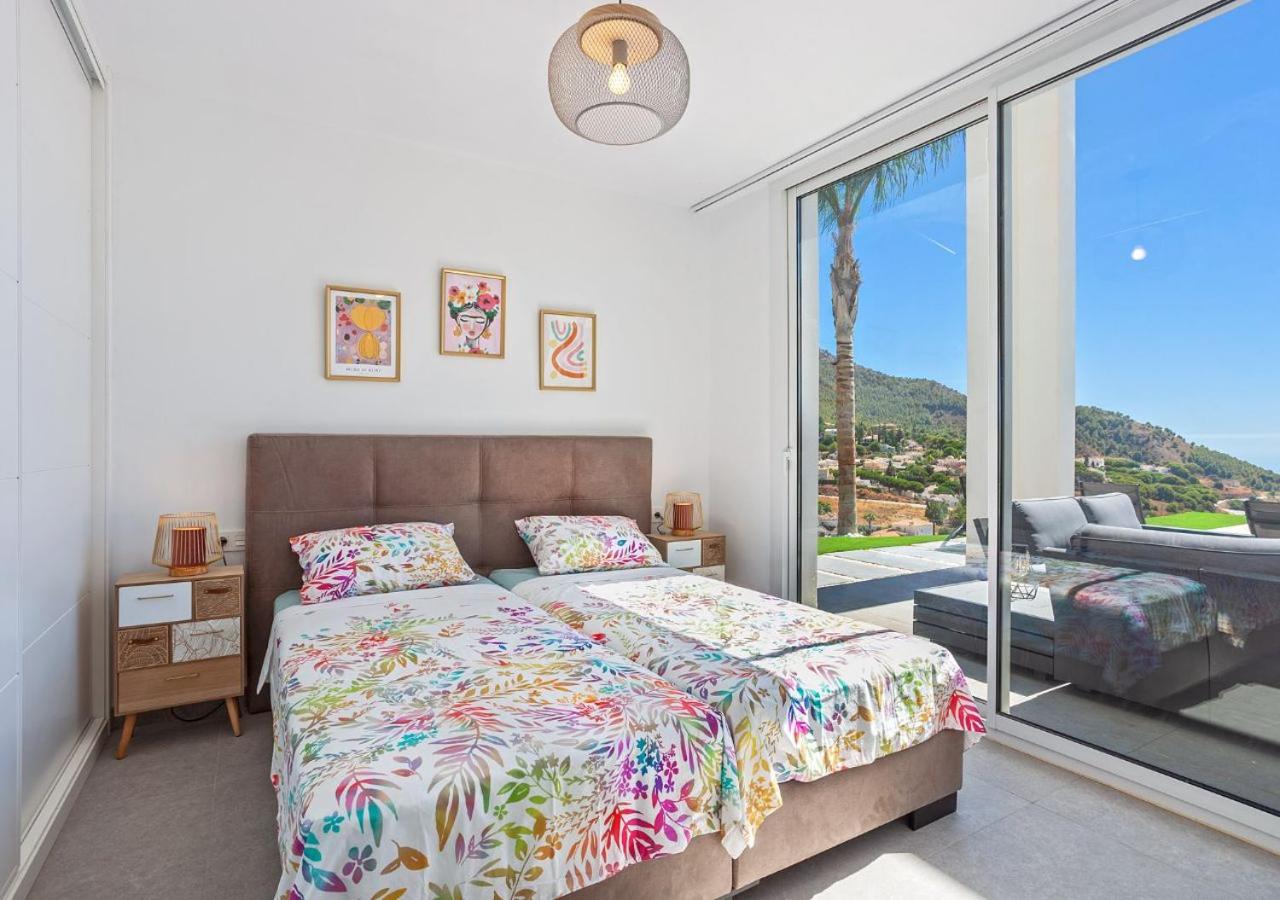 Villa BuenaVista Hills - Sea View - Infinity Pool - Parking - Grill
