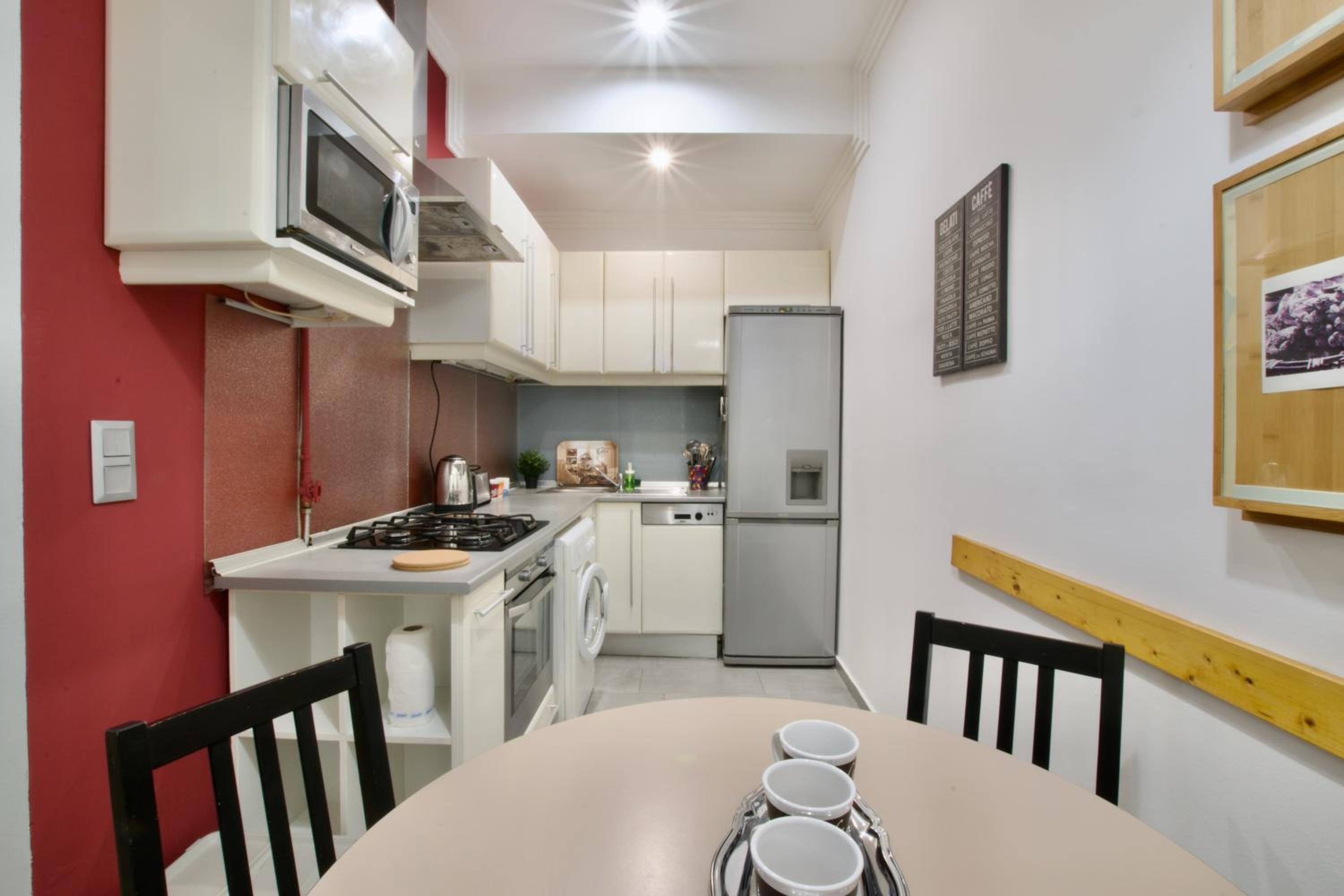 Standard Apartment by Hi5- Kazinczy 2 bedroom