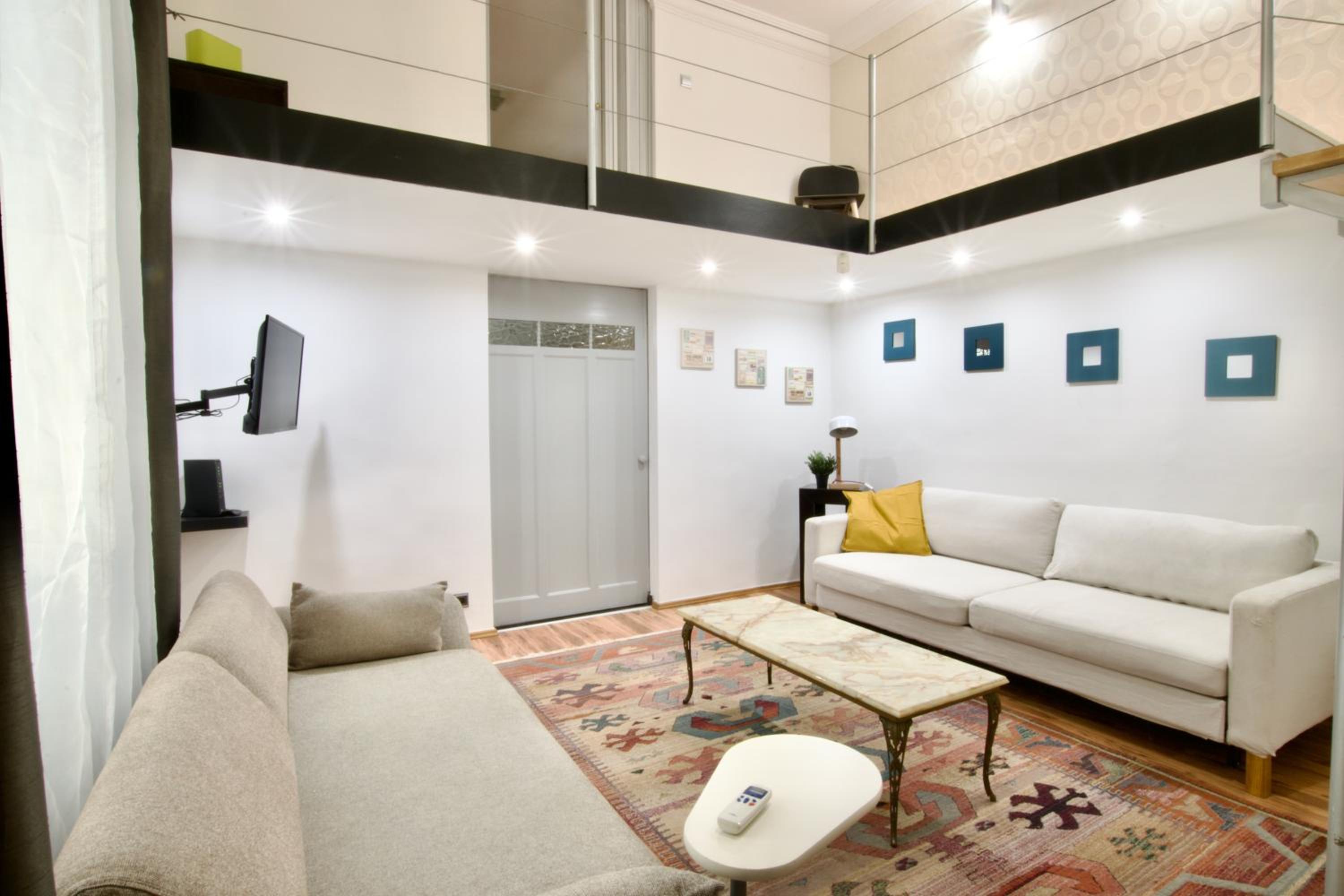 Standard Apartment by Hi5- Kazinczy 2 bedroom