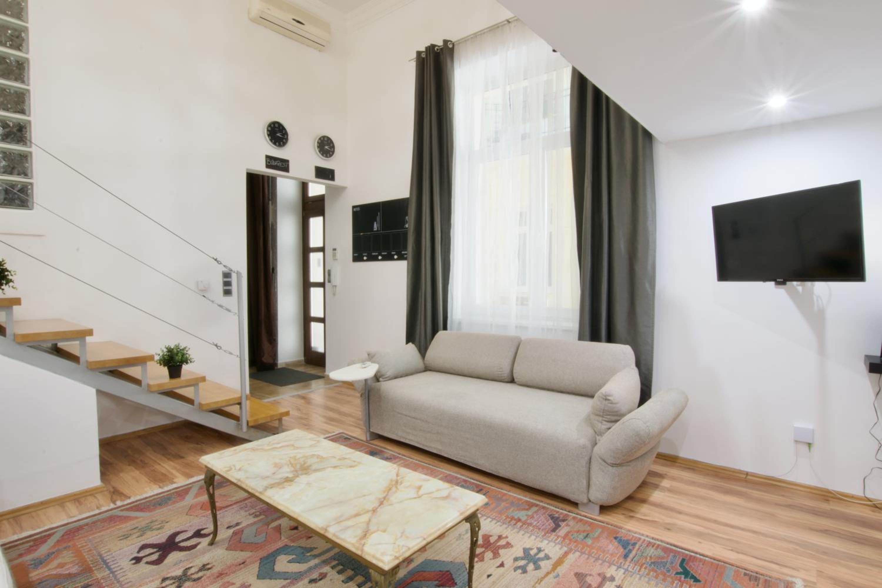 Standard Apartment by Hi5- Kazinczy 2 bedroom