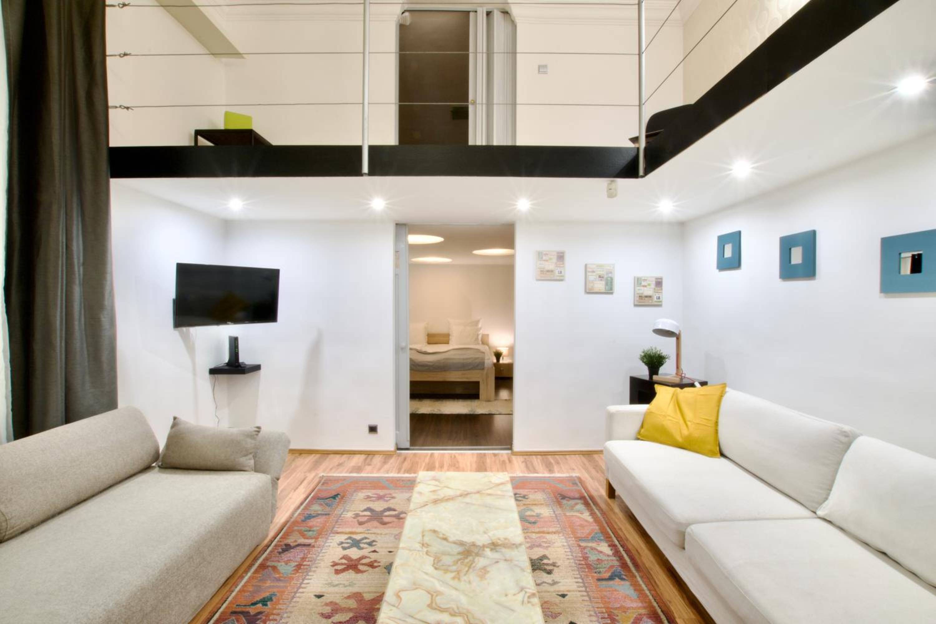 Standard Apartment by Hi5- Kazinczy 2 bedroom