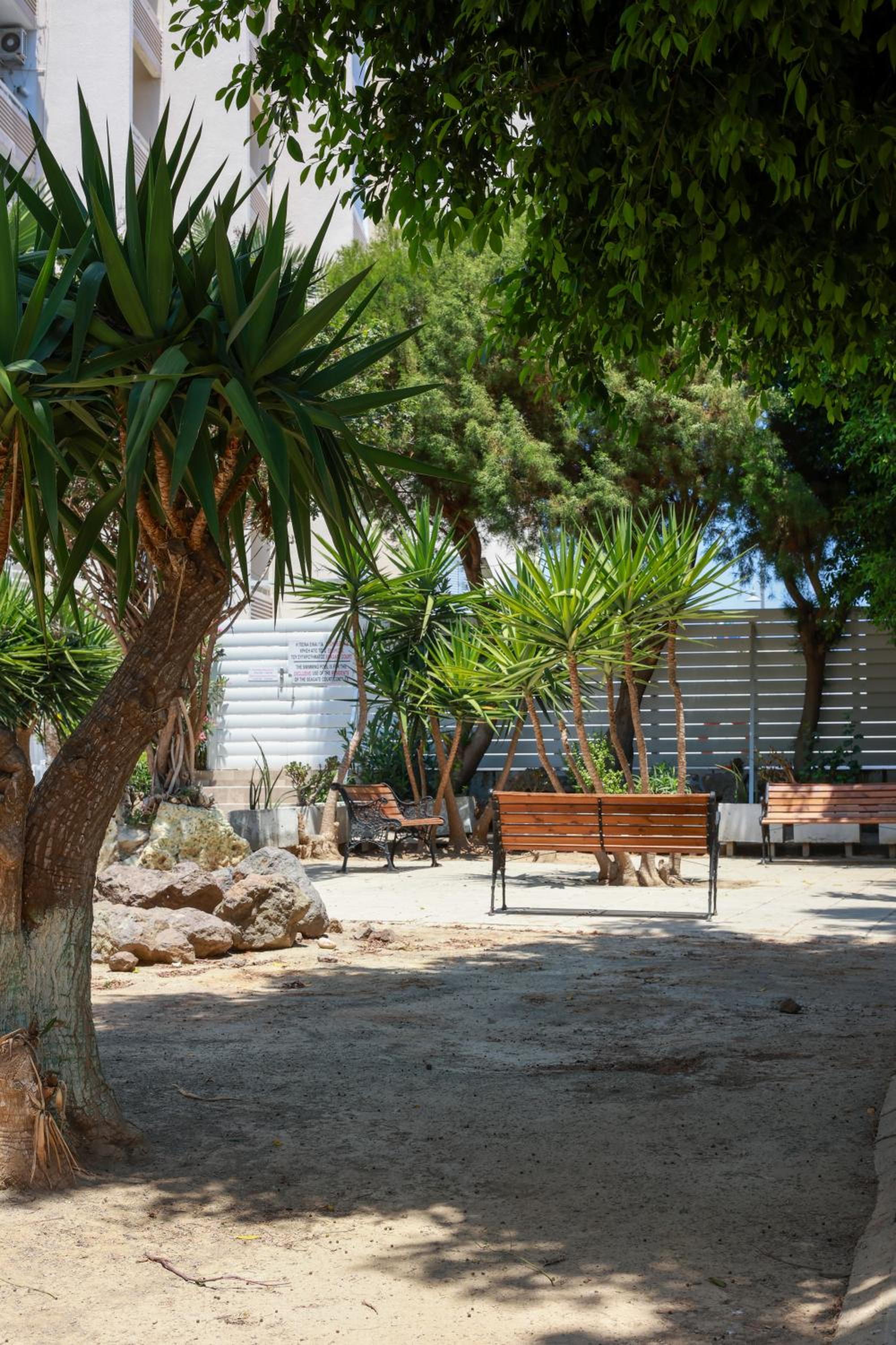 Piale Palms Makenzie Beach Front Apartment Larnaca Airport Area
