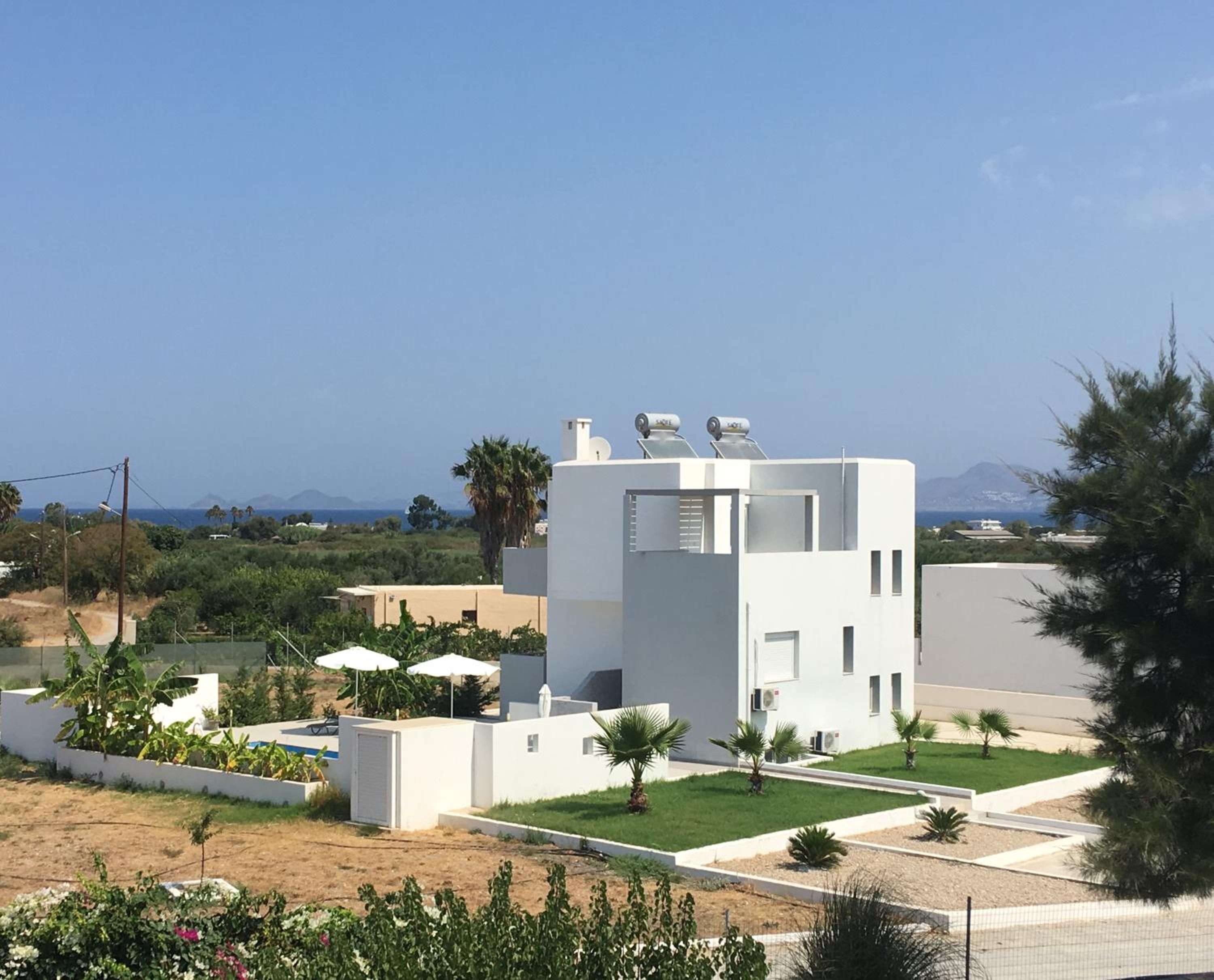Lilu Villa 2 with Private Pool and Seaview