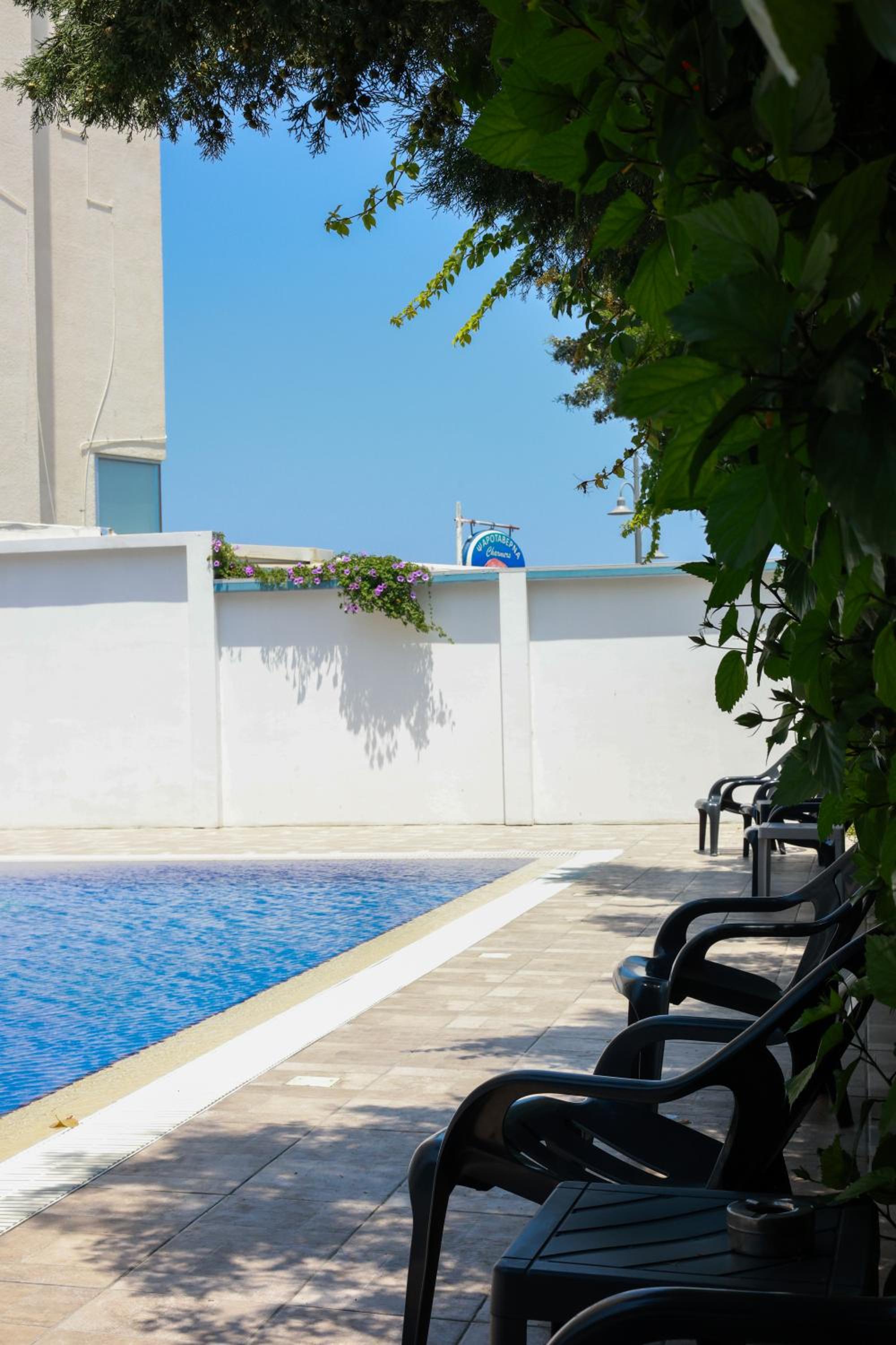 Piale Palms Makenzie Beach Front Apartment Larnaca Airport Area