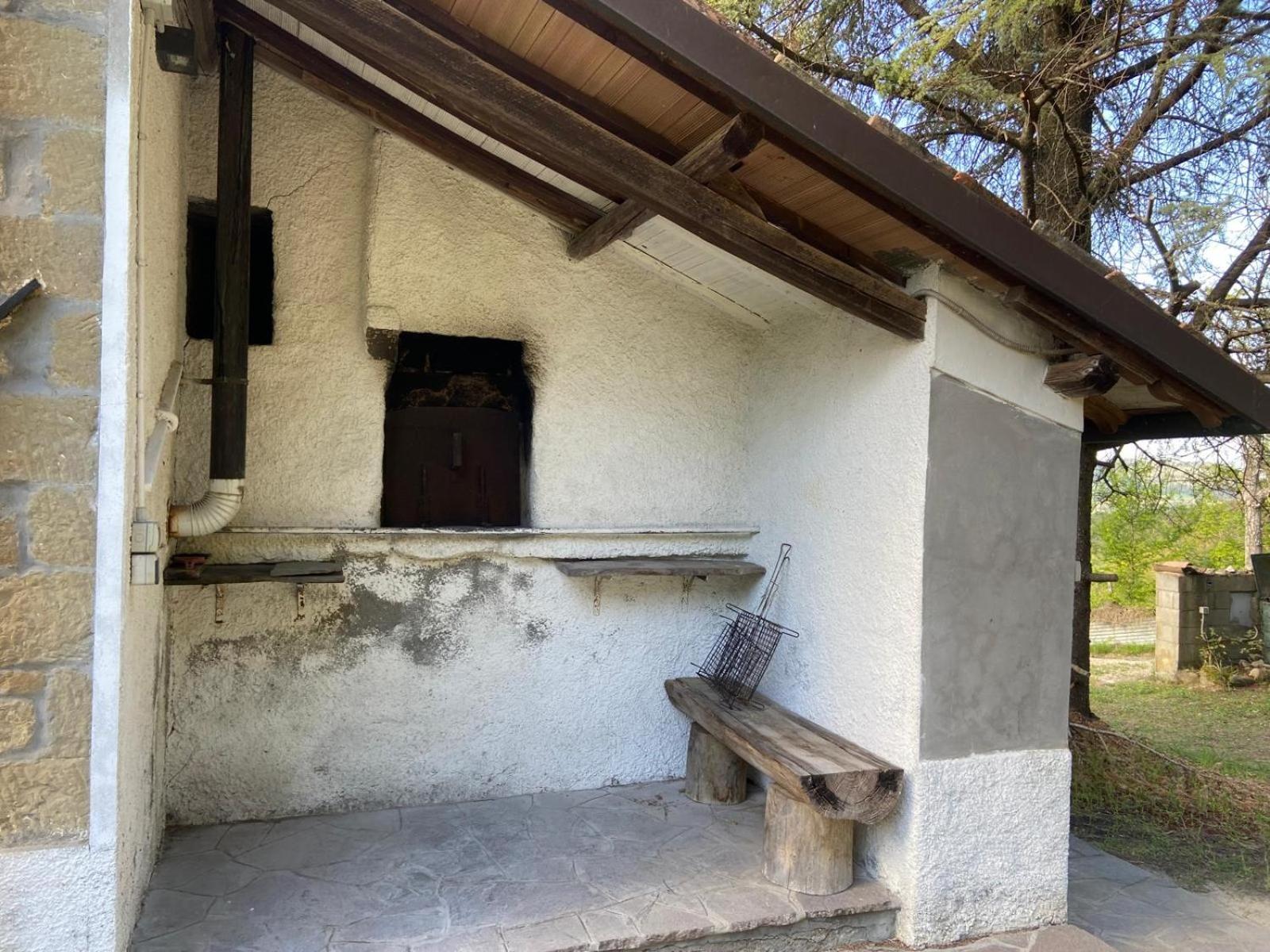 Stanza nel bosco alla Canova di Biforco