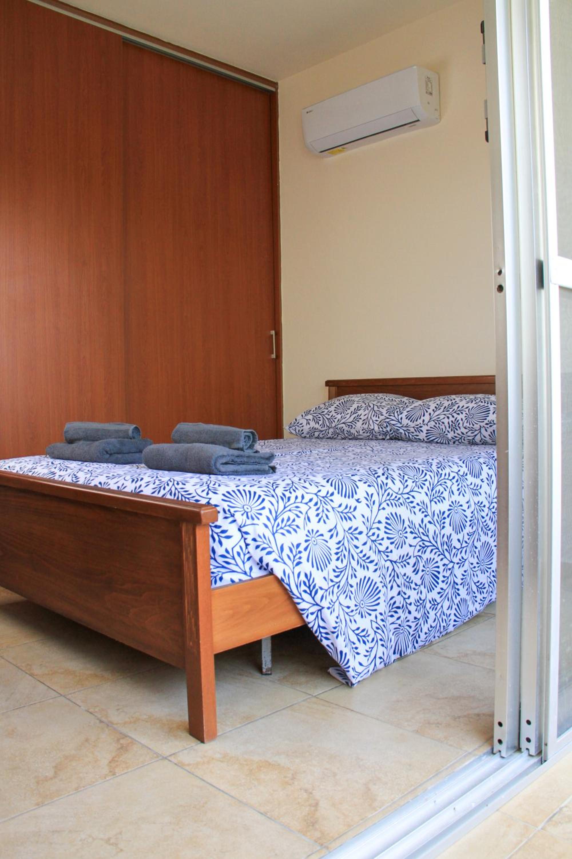 Piale Palms Makenzie Beach Front Apartment Larnaca Airport Area