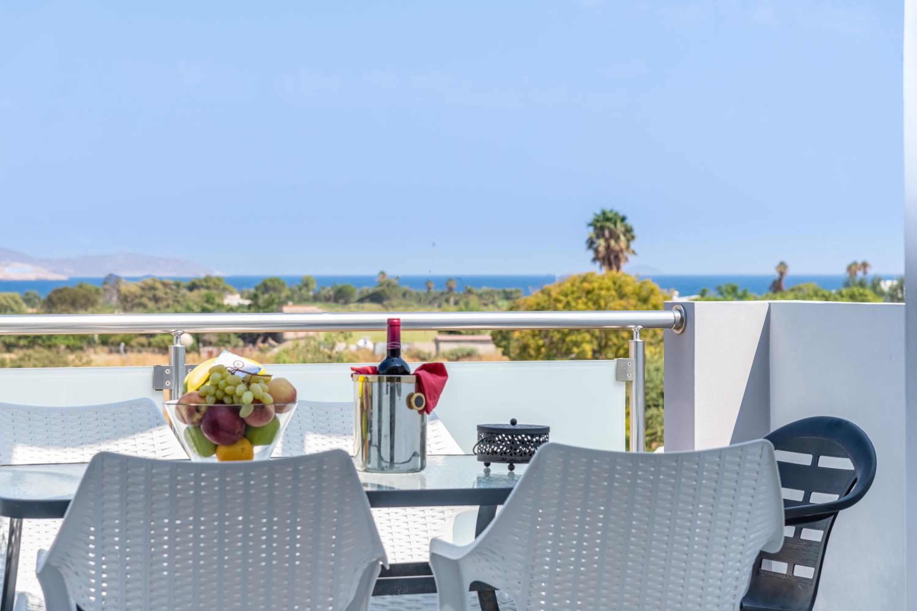 Lilu Villa 2 with Private Pool and Seaview