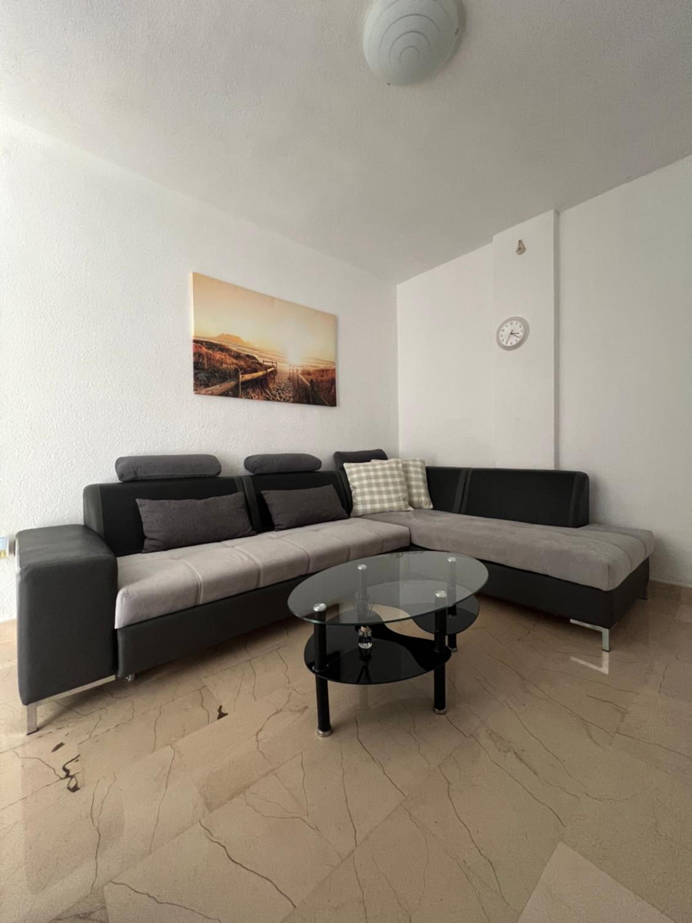 Apartment Breeze