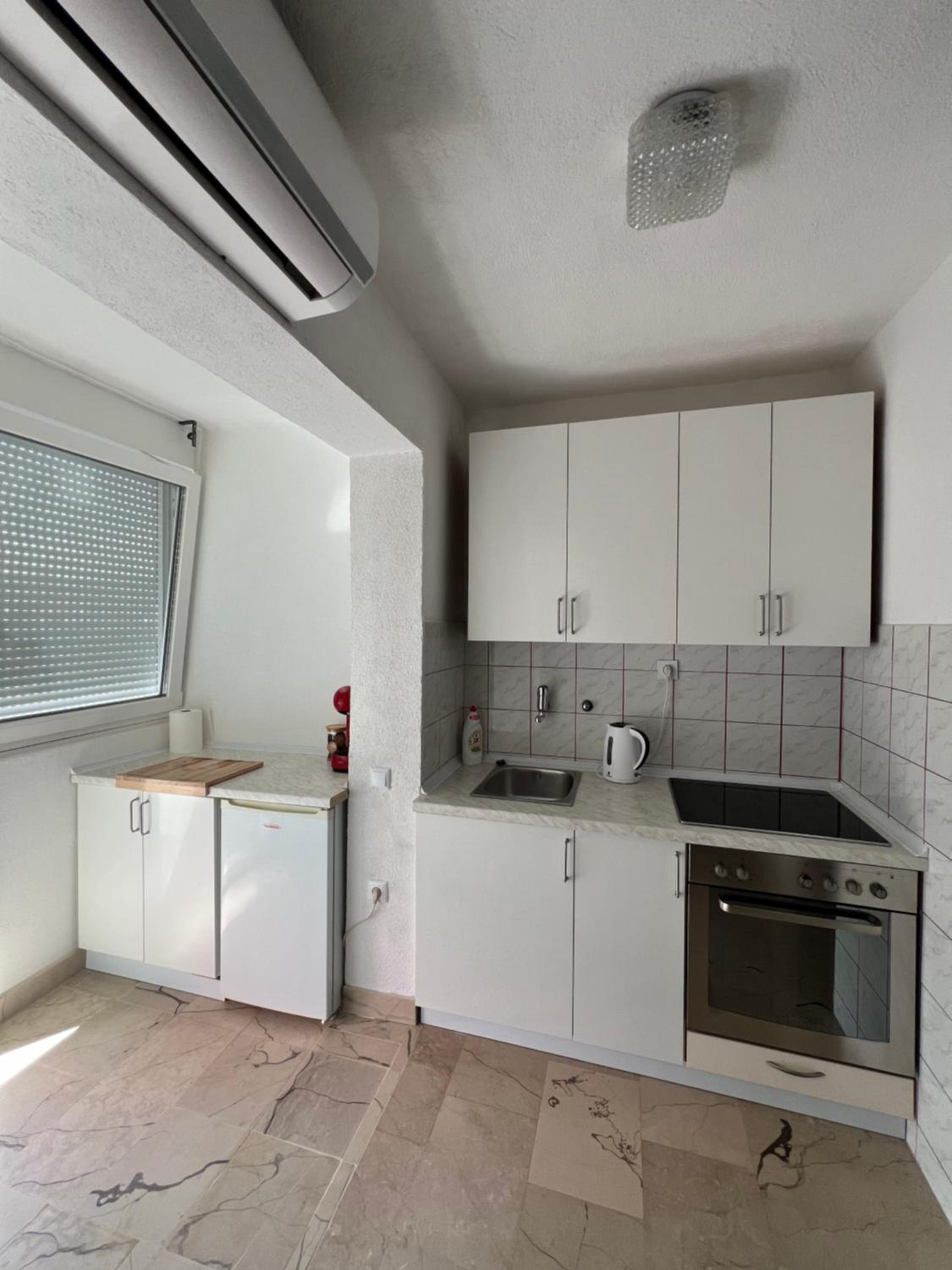 Apartment Breeze