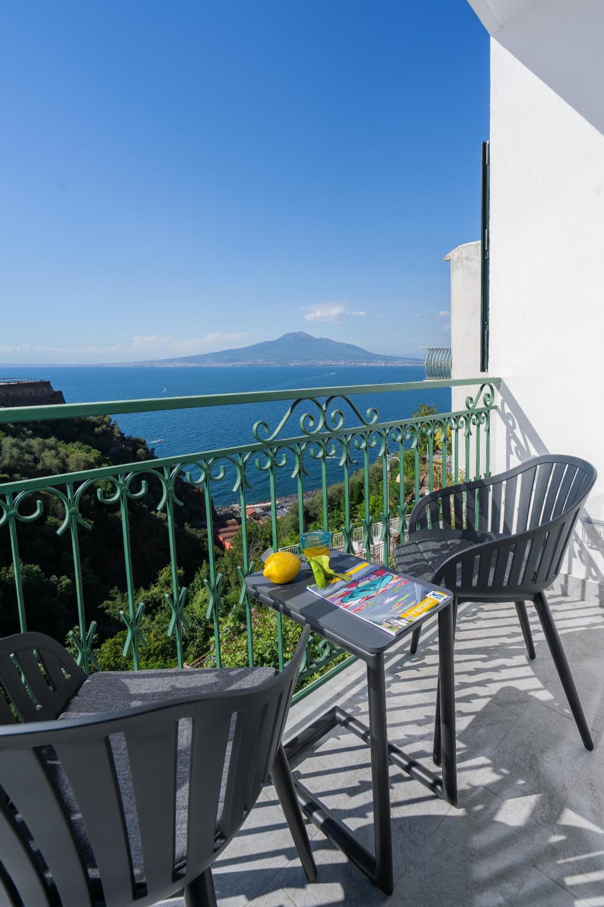 Sea View Deluxe Apartments photo 2