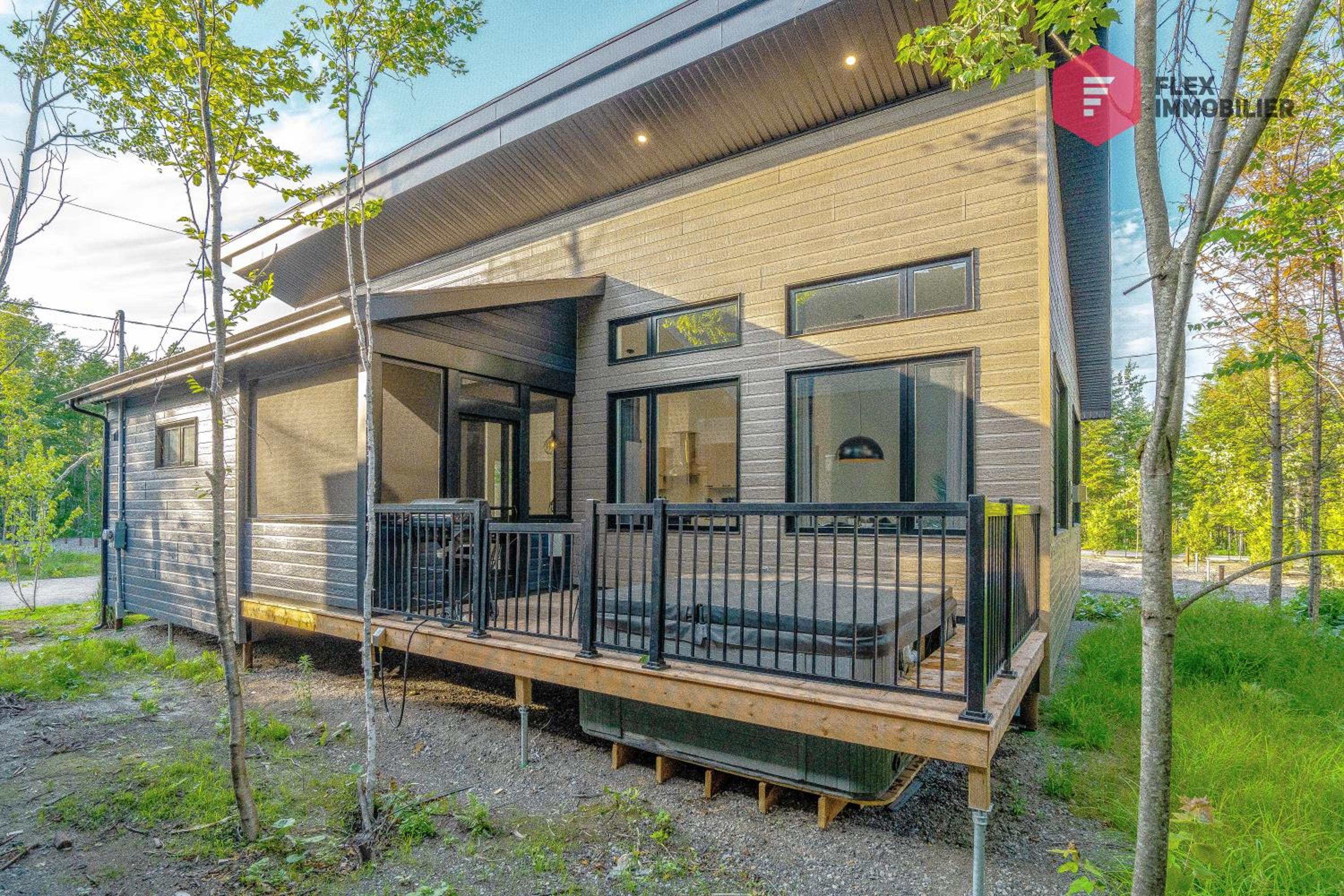 The Blue Pearl of Portneuf - Private hot tub Pool Trails Billiards