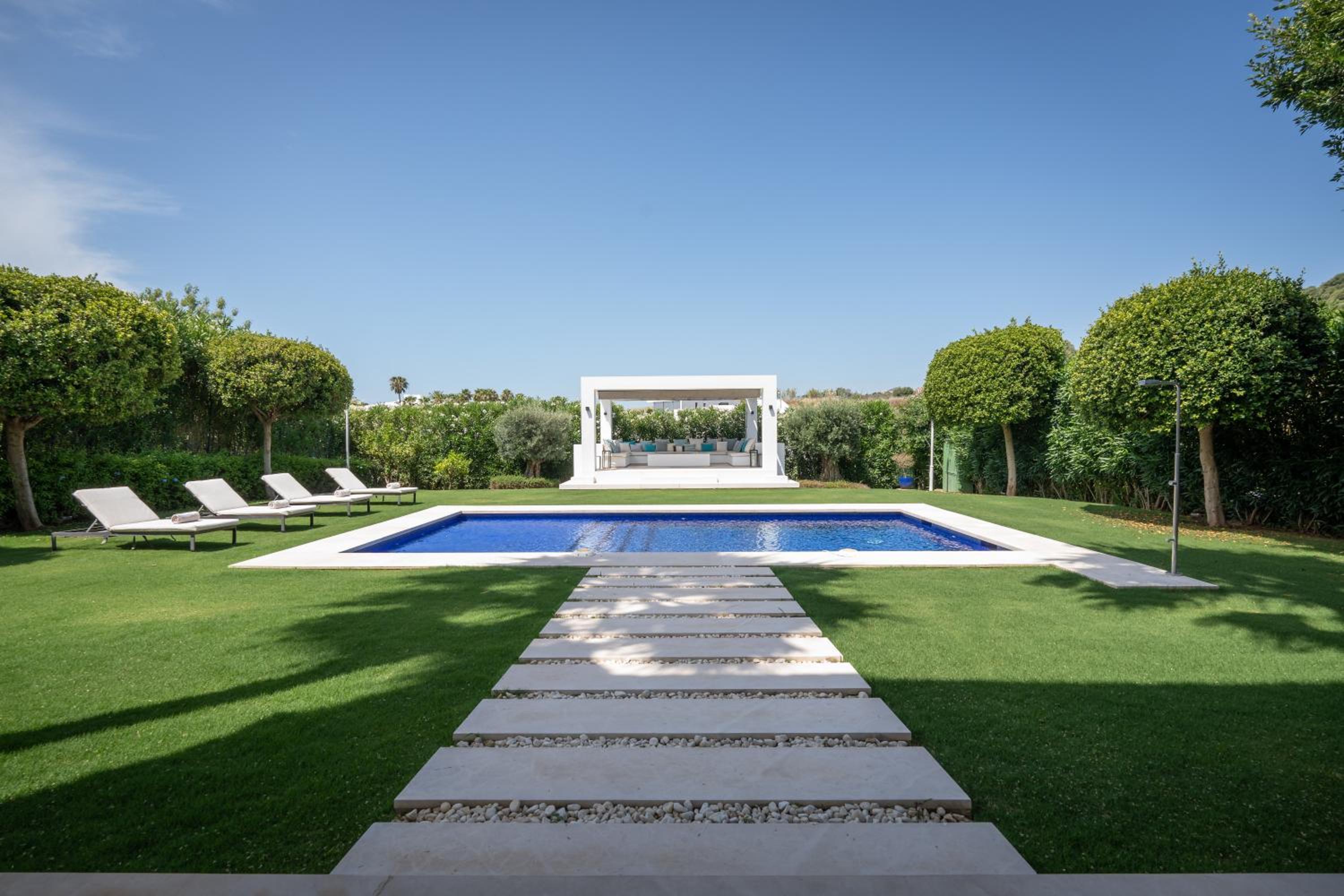Villa Eva Los Olivos Nueva Andalucia