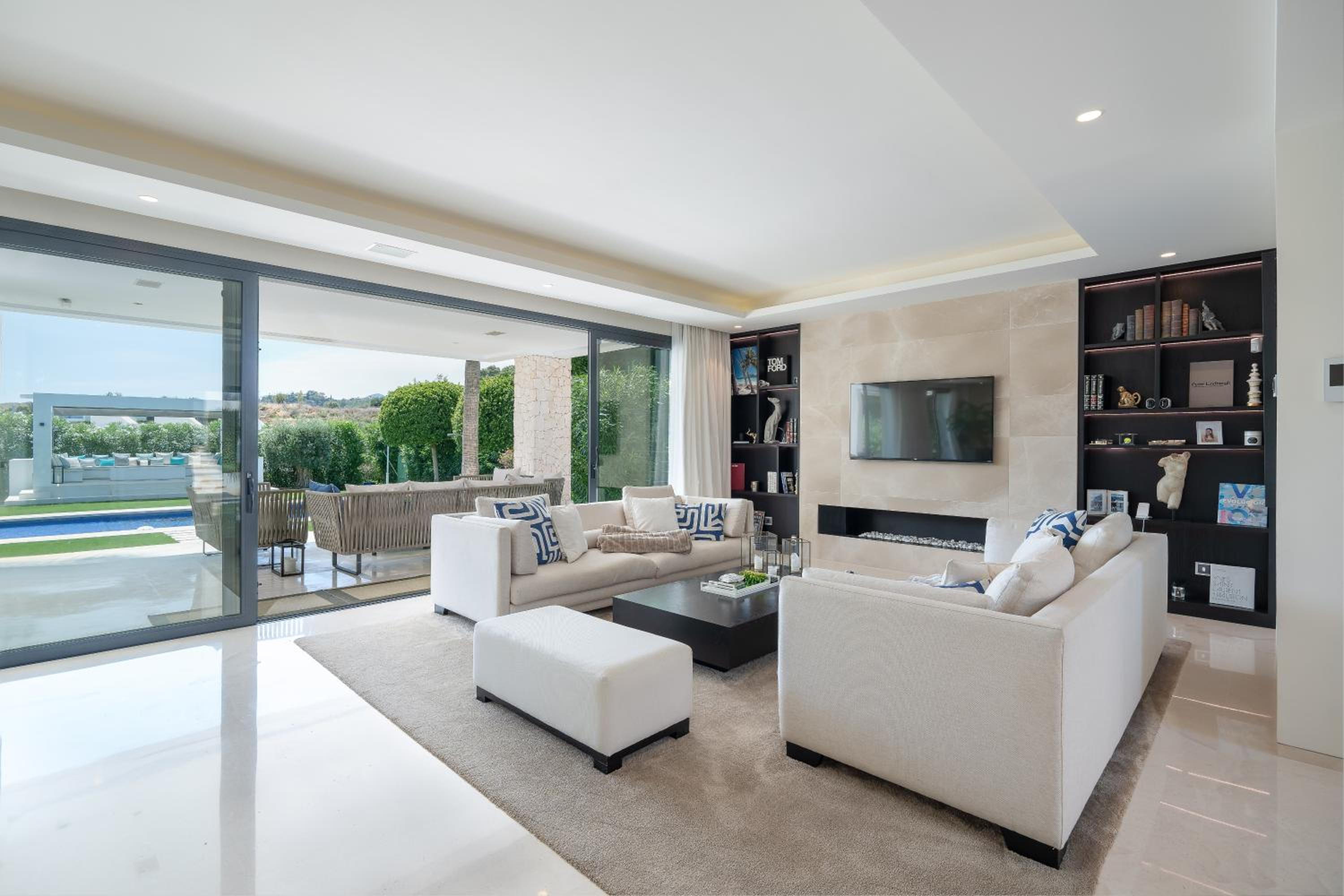 Villa Eva Los Olivos Nueva Andalucia