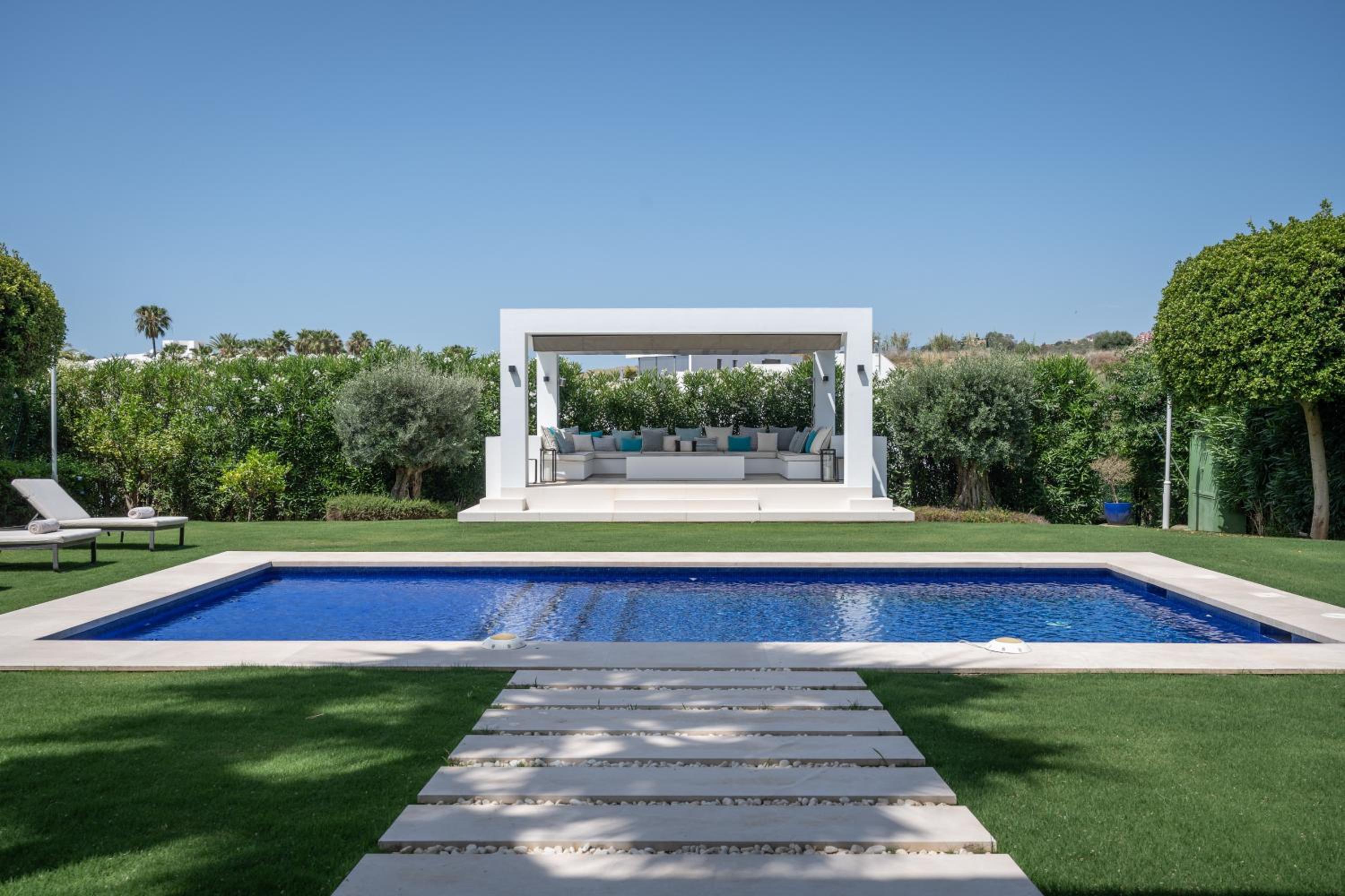 Villa Eva Los Olivos Nueva Andalucia
