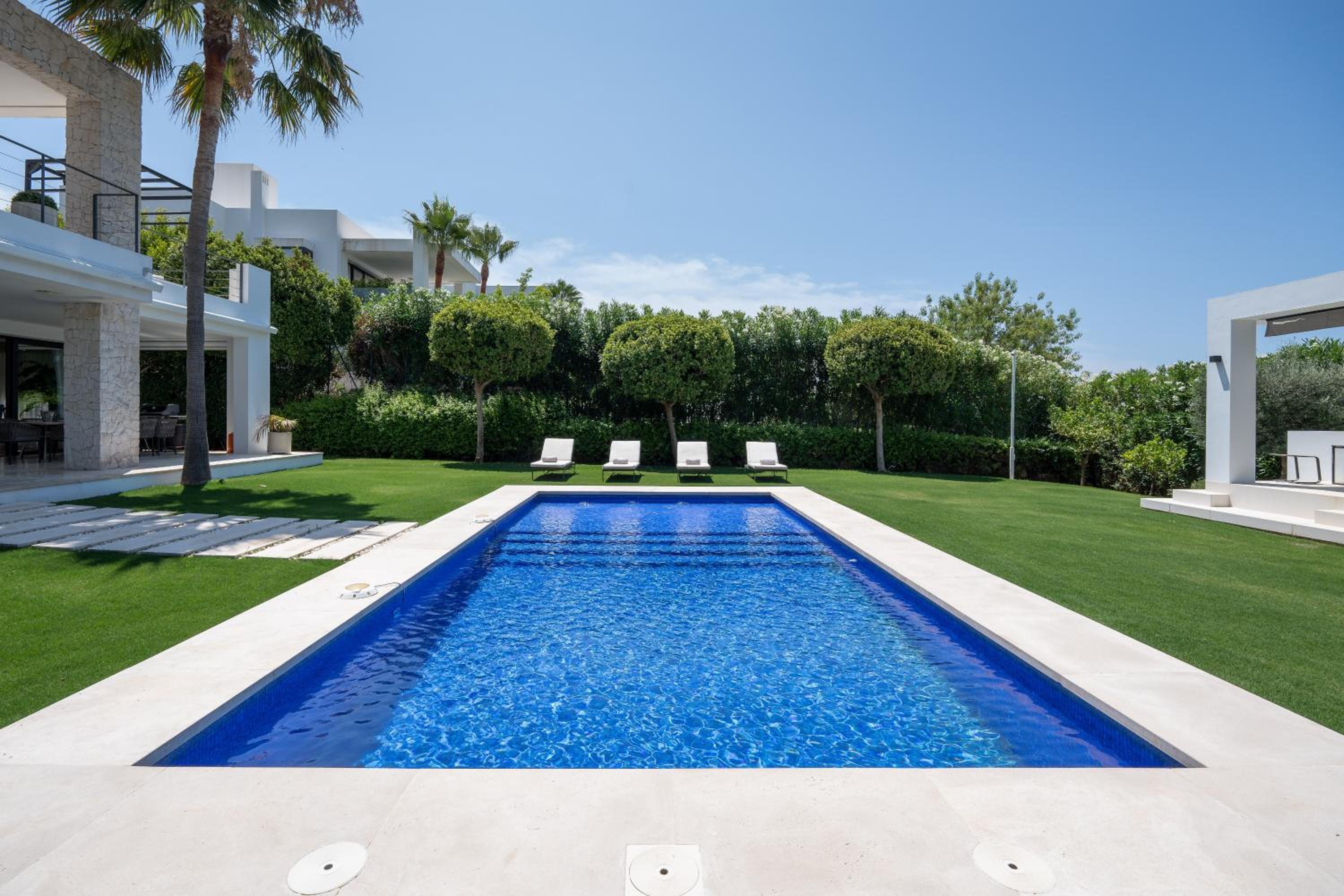 Villa Eva Los Olivos Nueva Andalucia