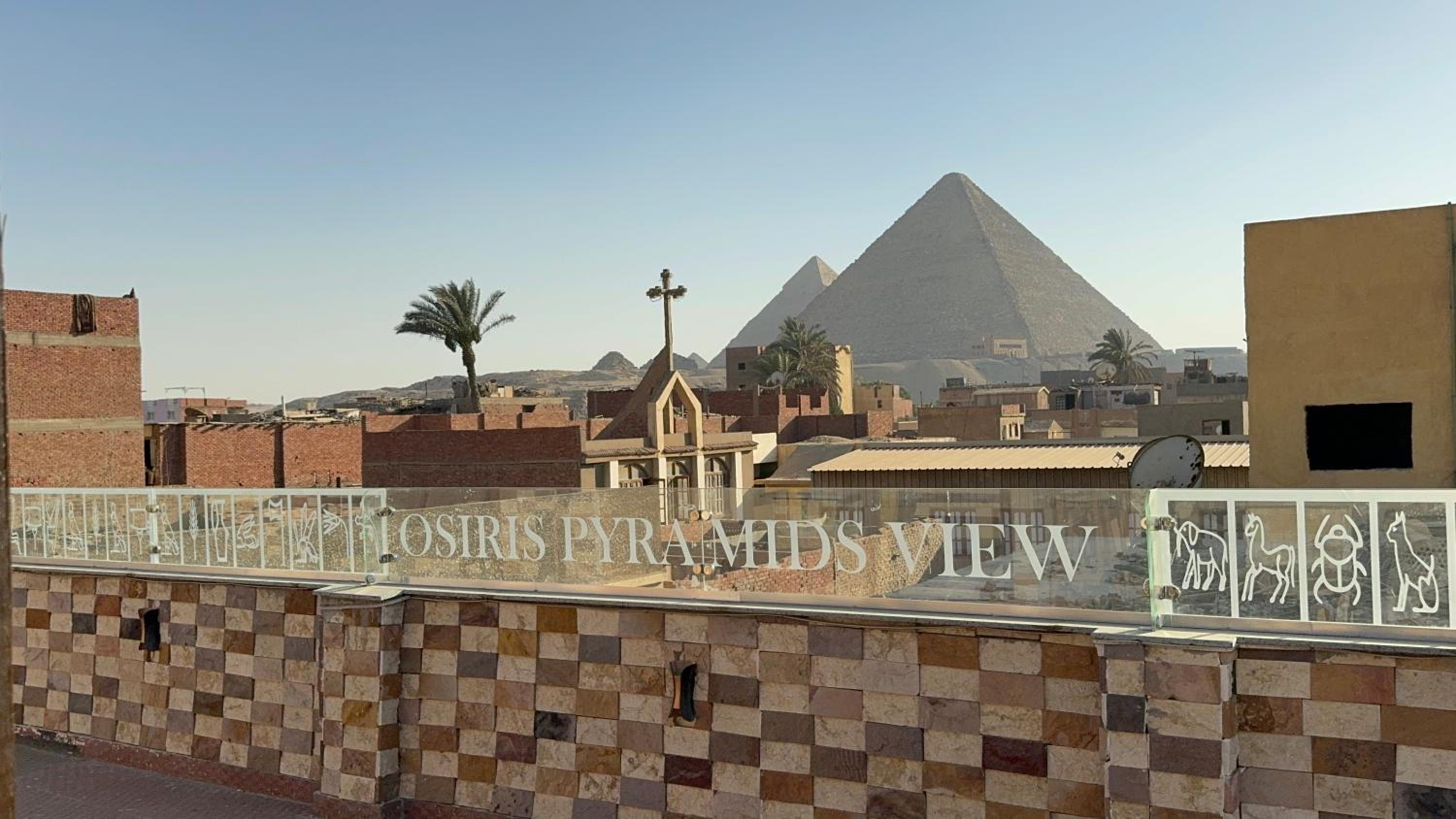 Osiris pyramids view inn