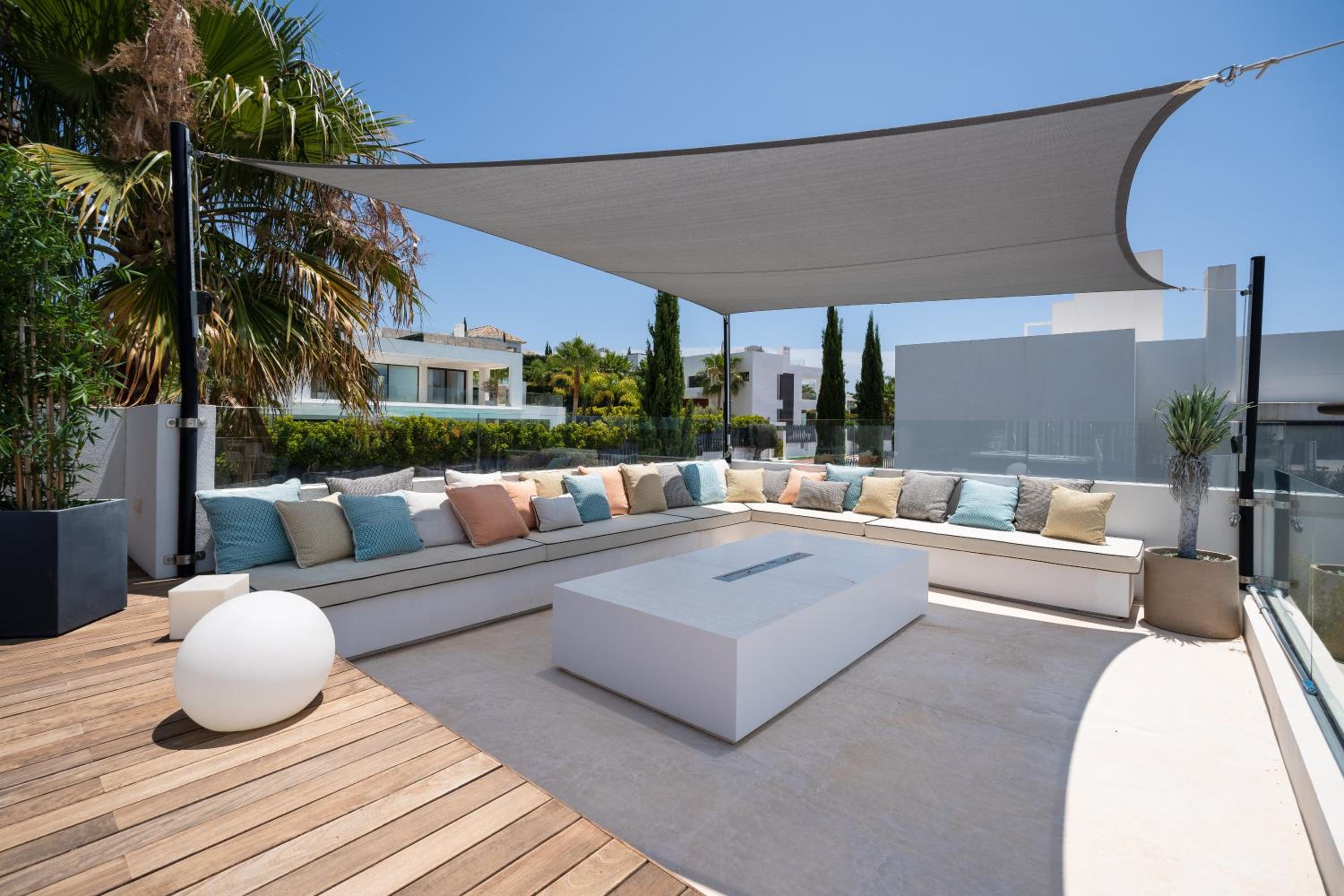 Villa Eva Los Olivos Nueva Andalucia