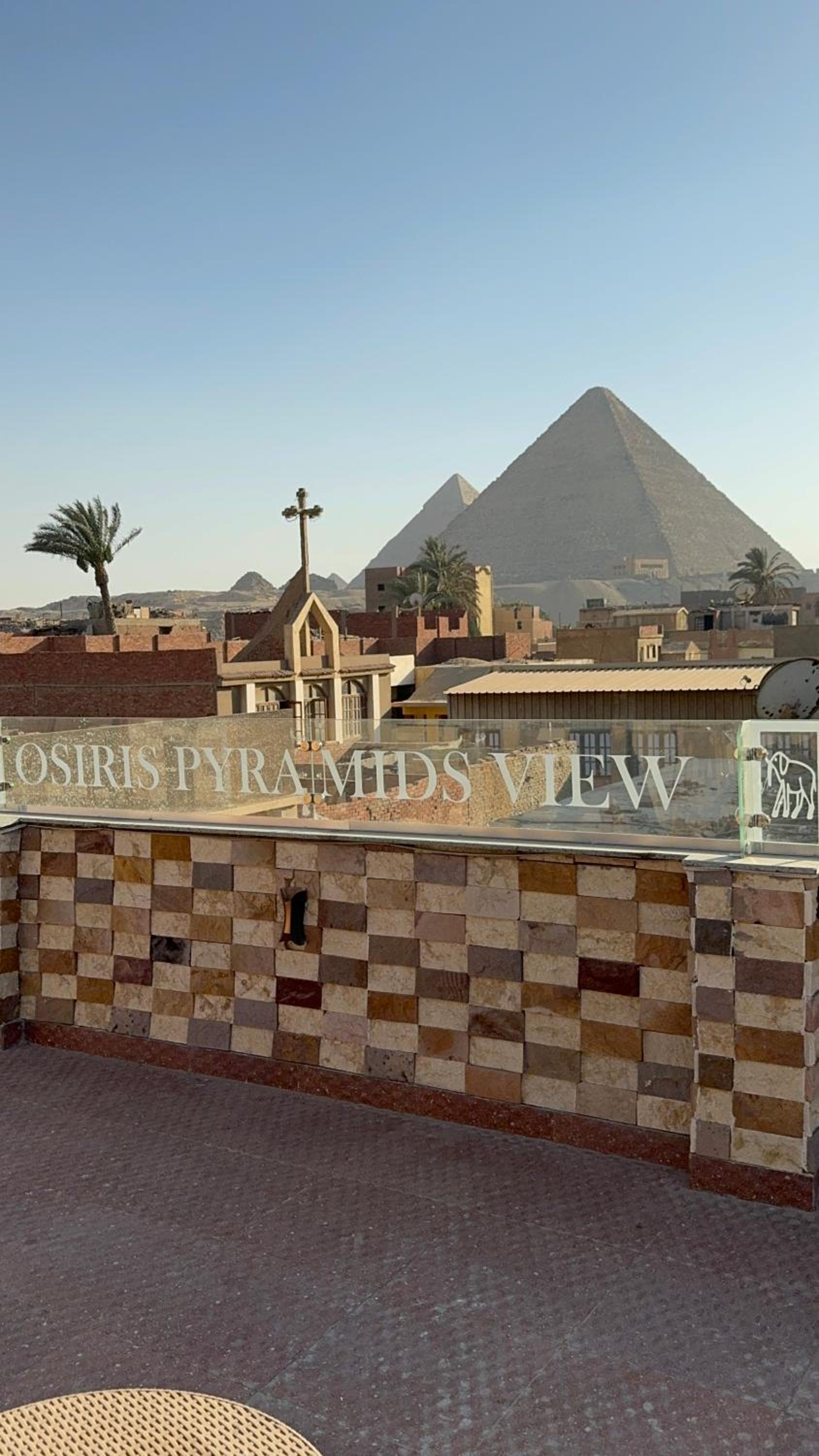 Osiris pyramids view inn
