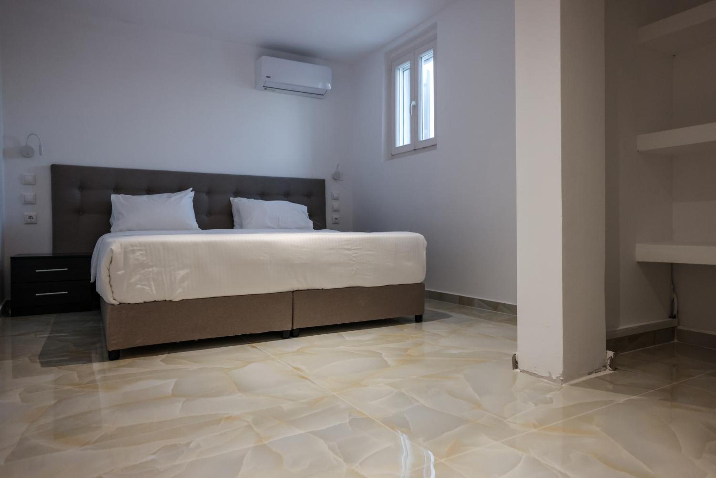 Sunset Views - George Villa IV, with Private Pool close to Town photo 4