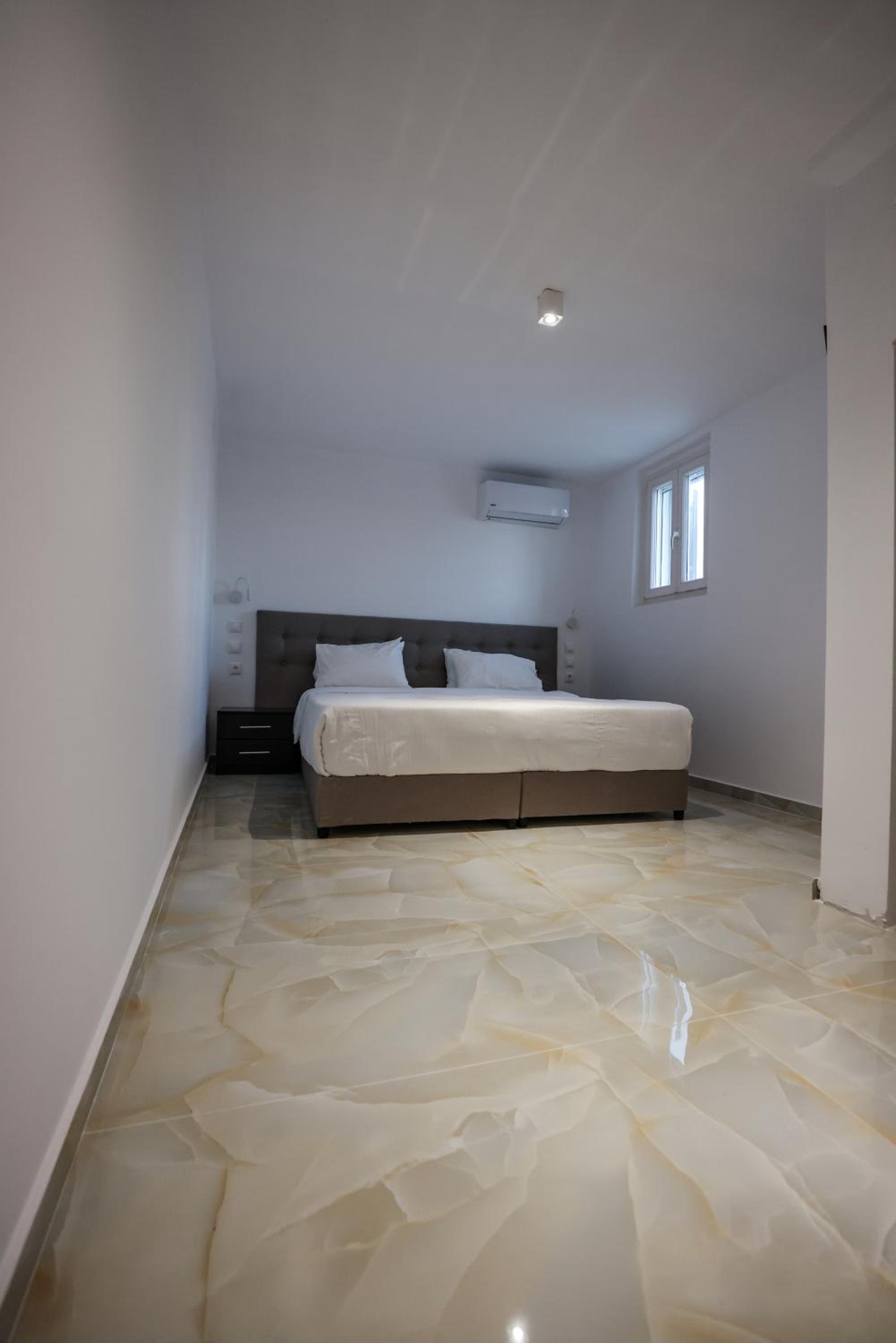 Sunset Views - George Villa IV, with Private Pool close to Town photo 5