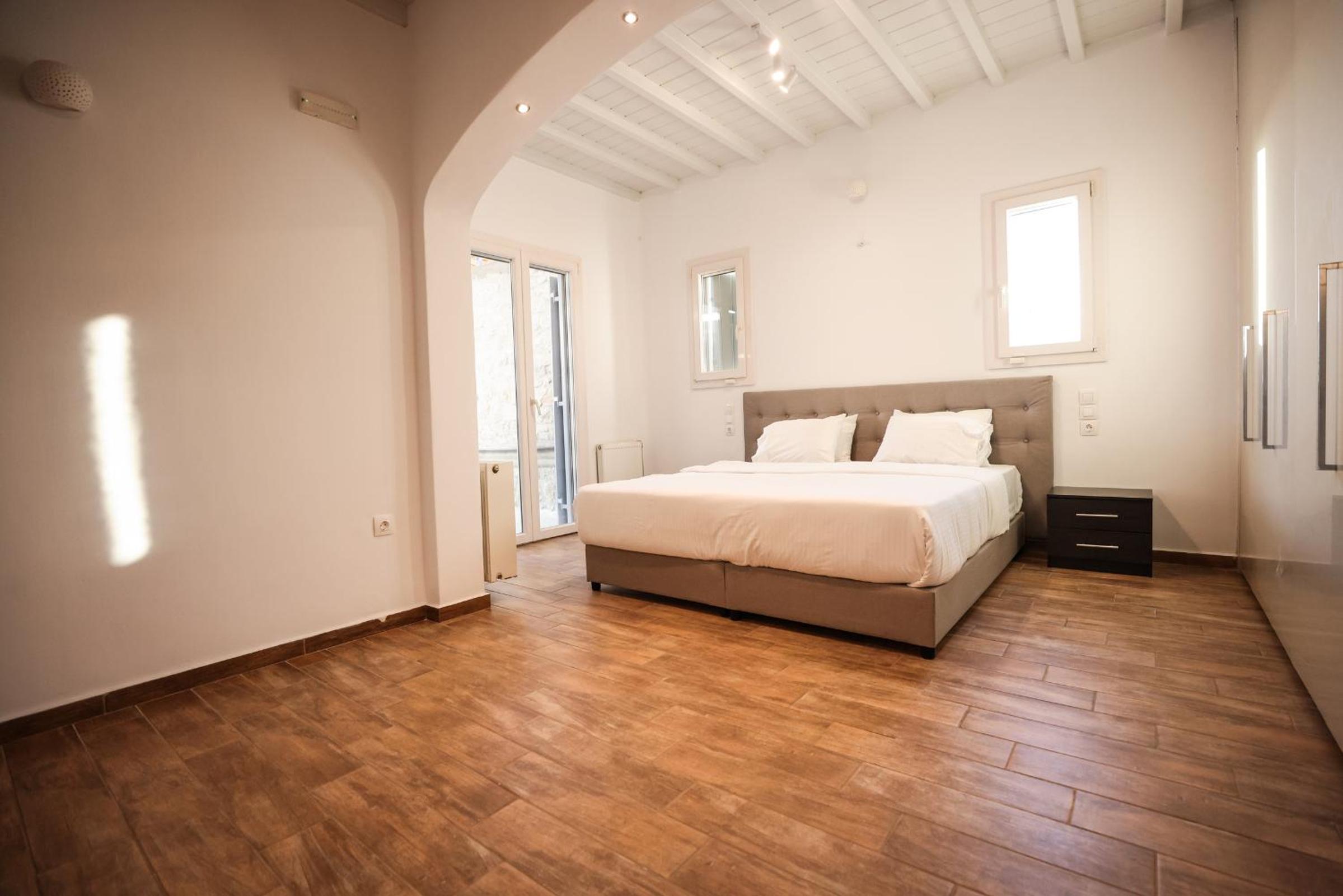 Sunset Views - George Villa IV, with Private Pool close to Town photo 3