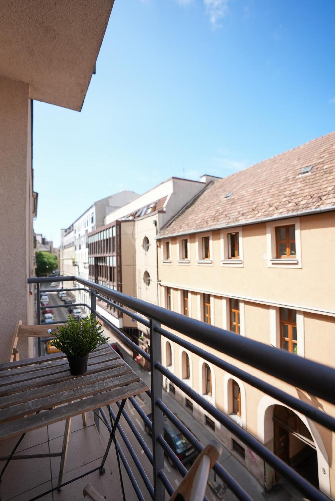 Agrabah Central Premium Apartment view 2