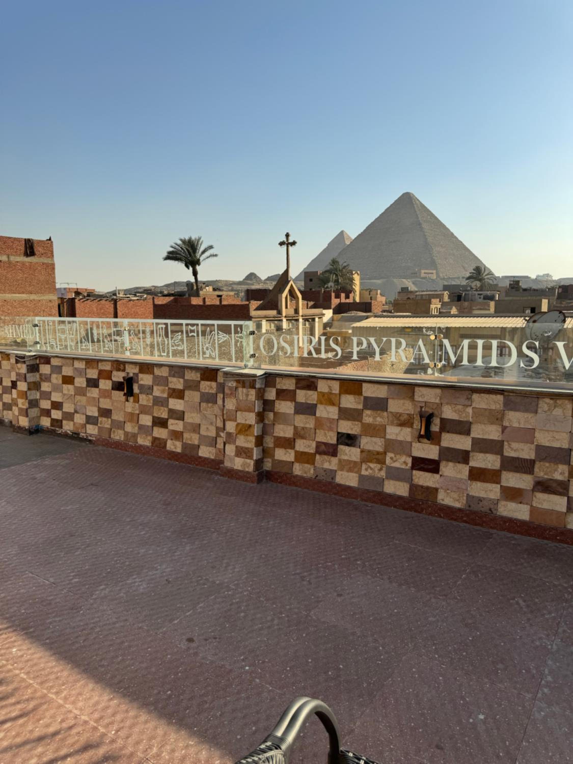 Osiris pyramids view inn