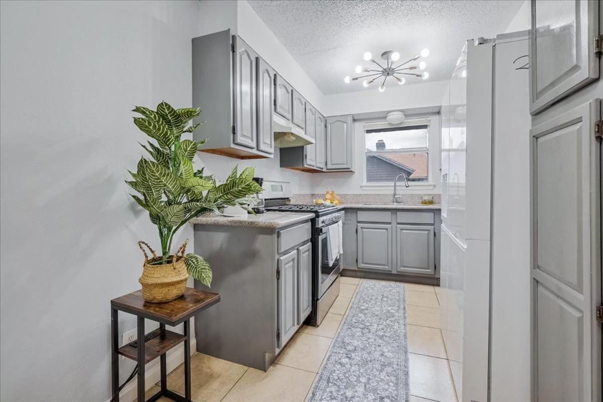 311 Cozy Alamo home near Downtown San Antonio view 5