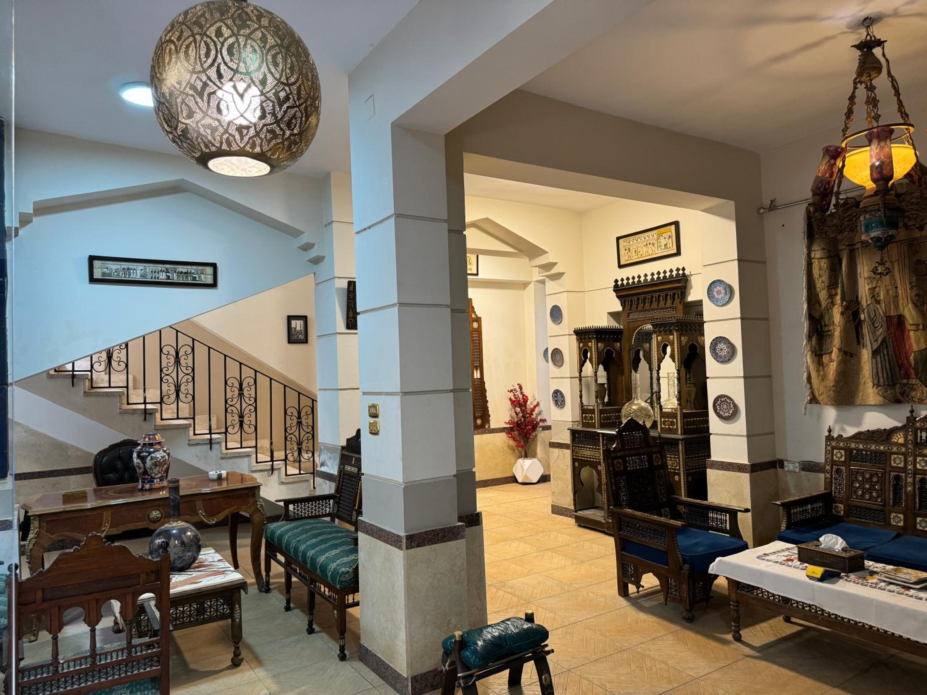 Osiris pyramids view inn