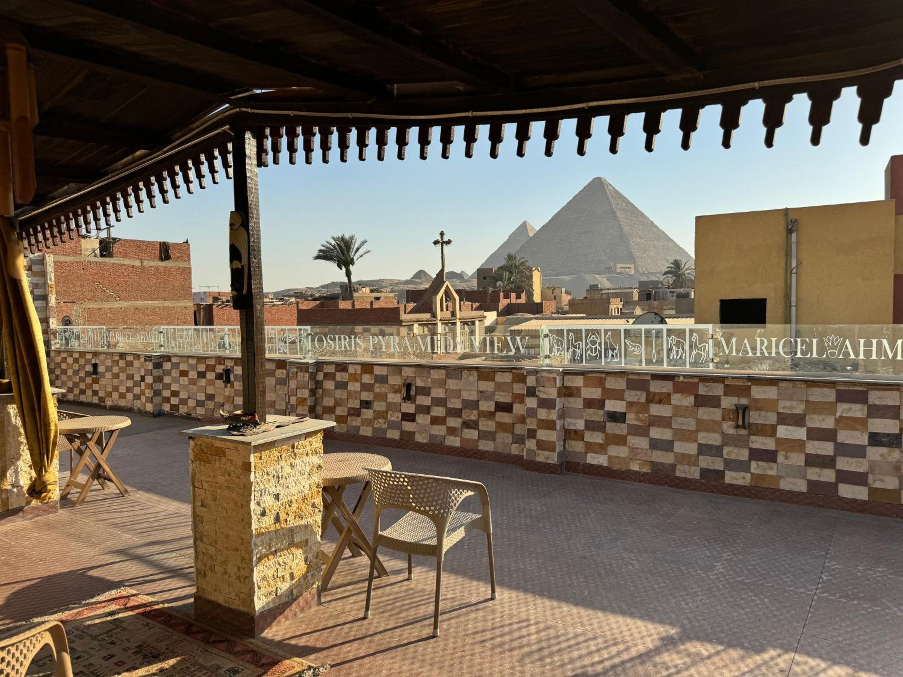 Osiris pyramids view inn