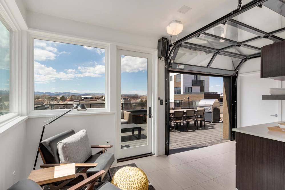 Modern Elegance on Linden - Walk, Bike Everywhere! view 4