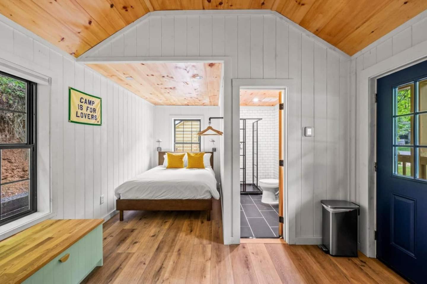 Gatlinburg - Pigeon Forge Vacations - Group Getaway, Modern Cabins Sleep 16, Gatlinburg - Property Image 146