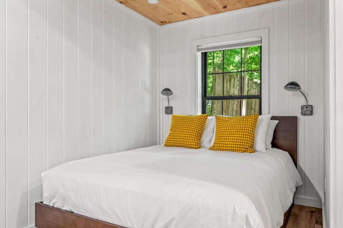 Gatlinburg - Pigeon Forge Vacations - Group Getaway, Modern Cabins Sleep 16, Gatlinburg - Property Image 2