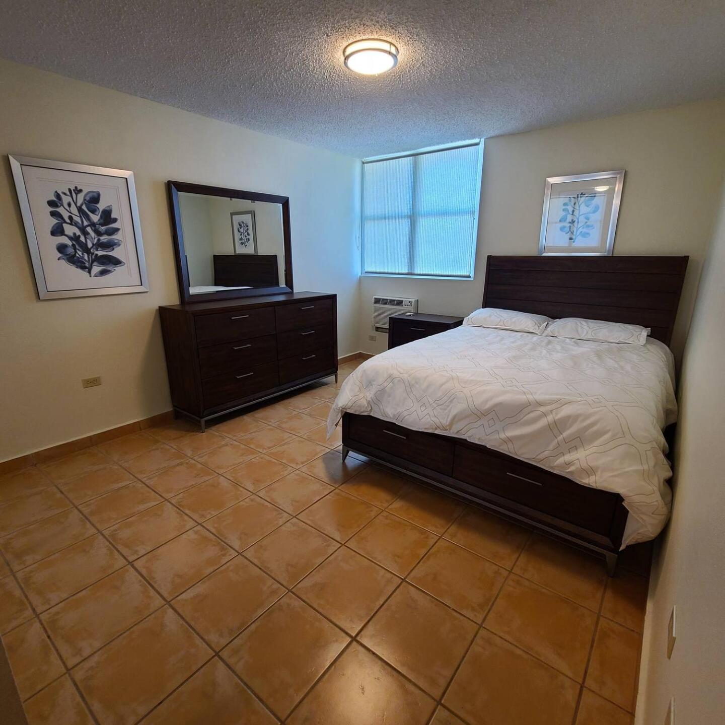 Family Friendly Escape, Pool & Close to Beach Fun view 2