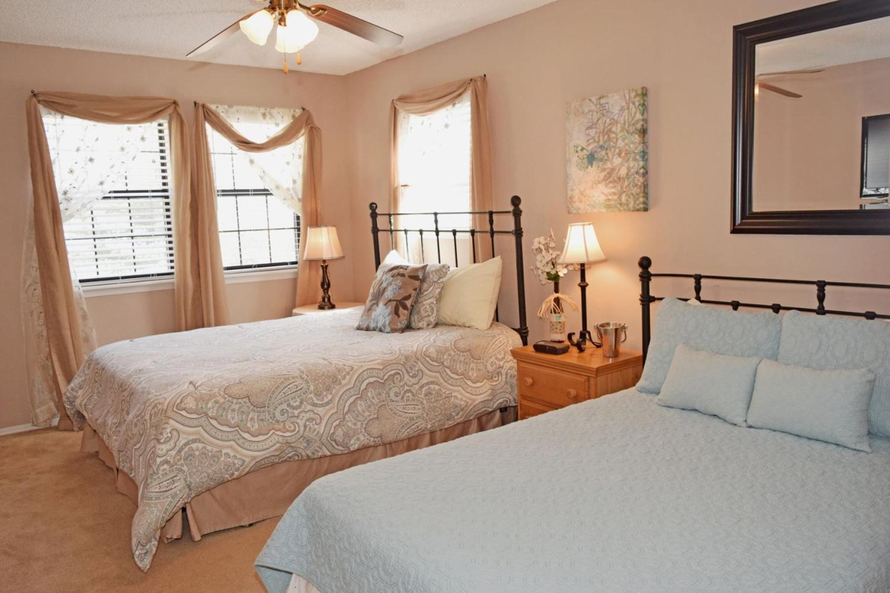 By the River - On The River - WiFi - Cable - Washer - Dryer - Wood Burning Fireplace - Covered Back Deck view 4